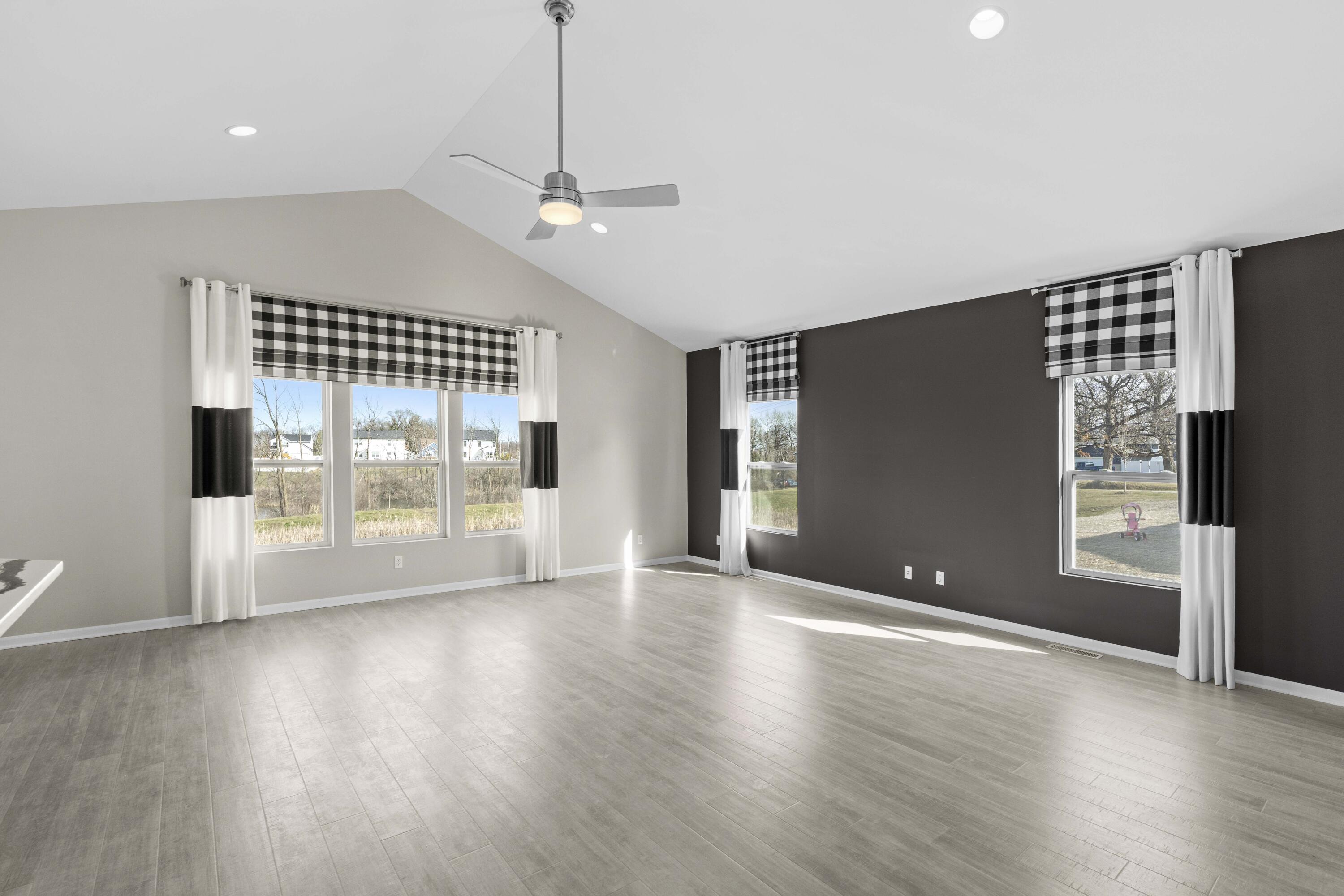5652 Burr Rdg Circle