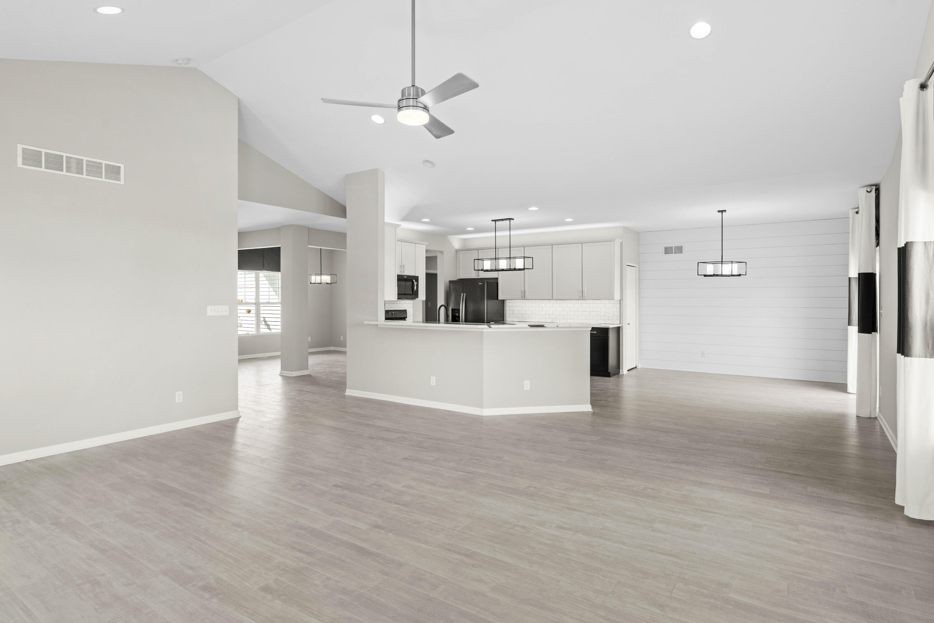 5652 Burr Rdg Circle
