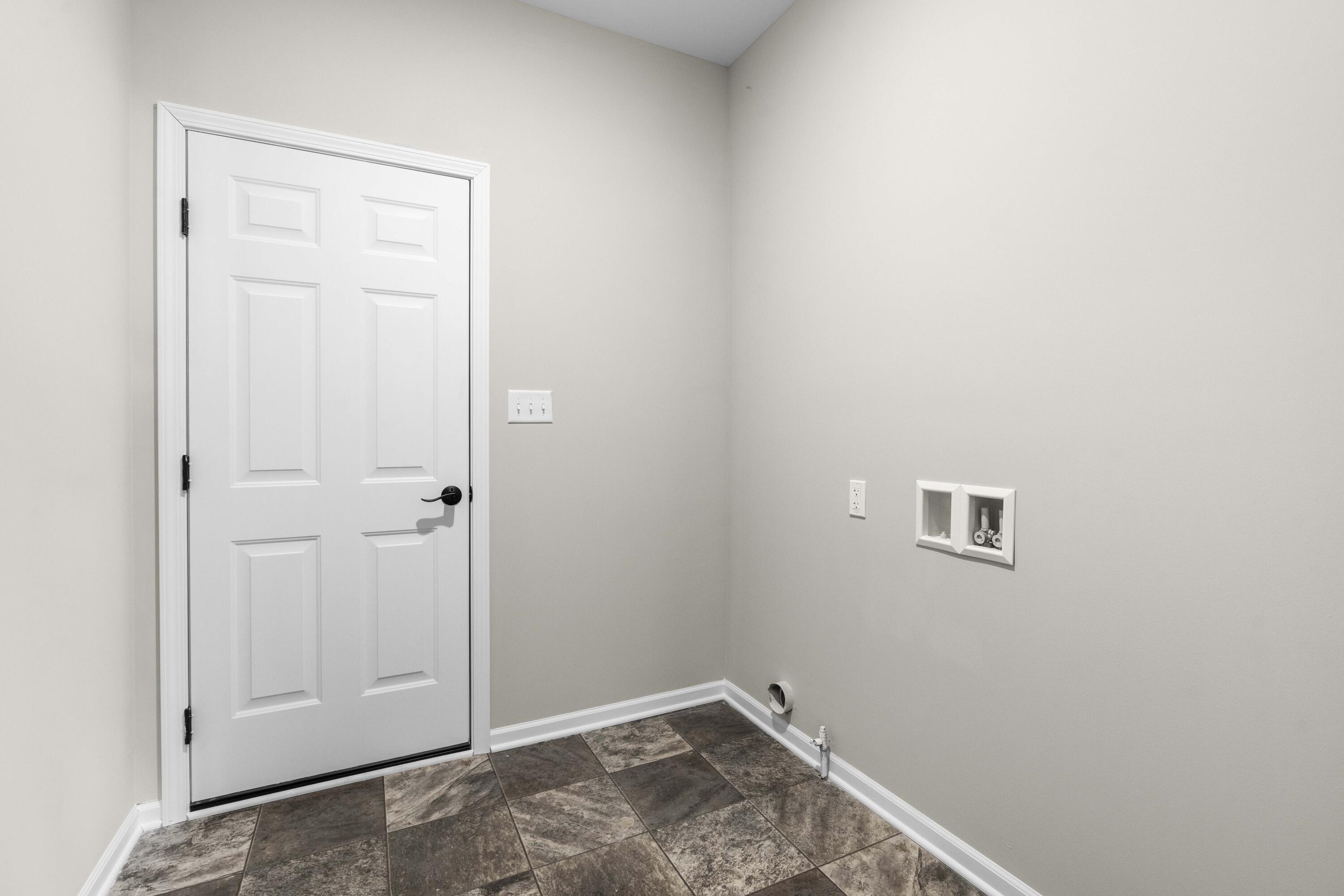 5652 Burr Rdg Circle