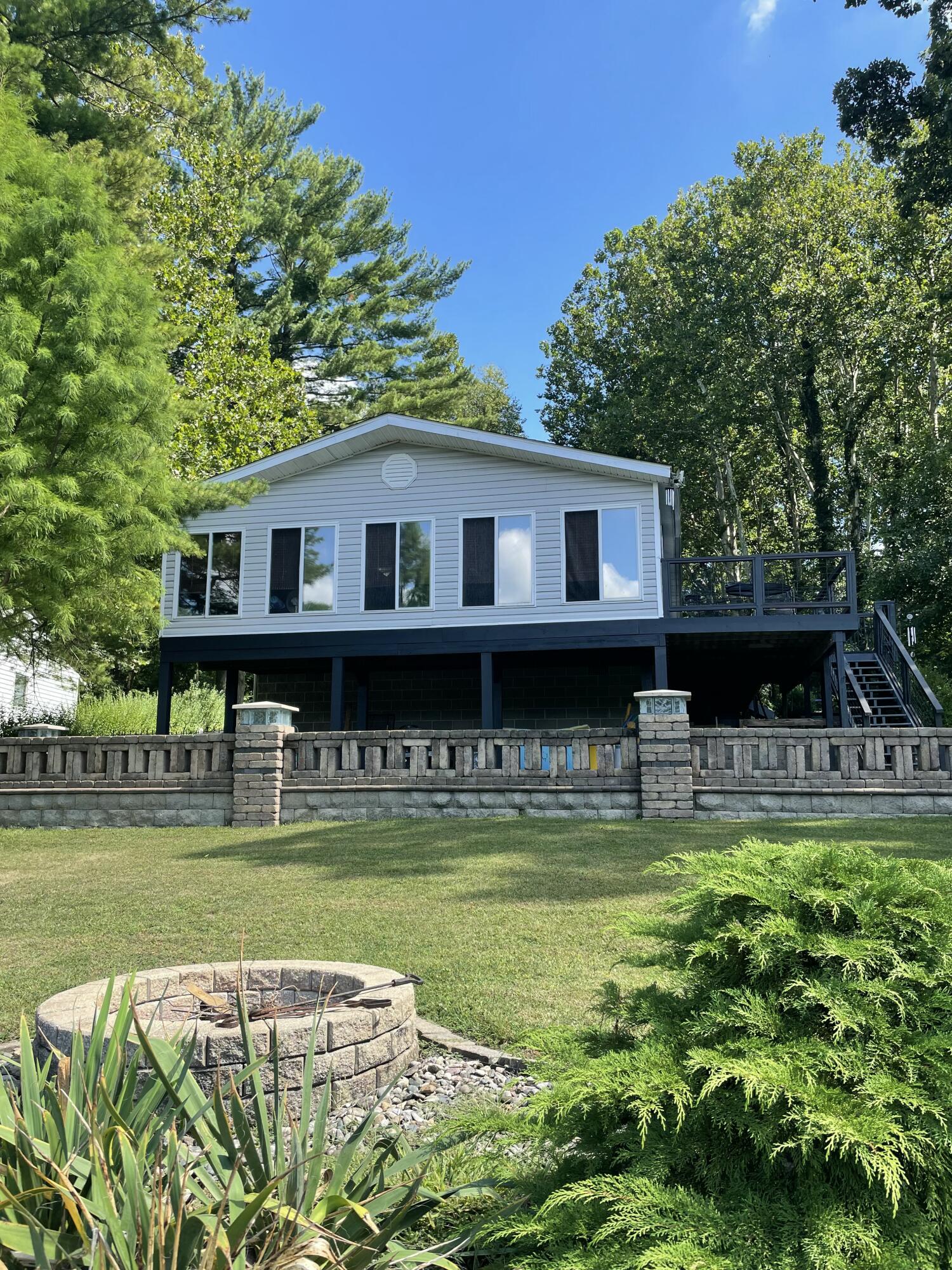 8176 N Hickman Road