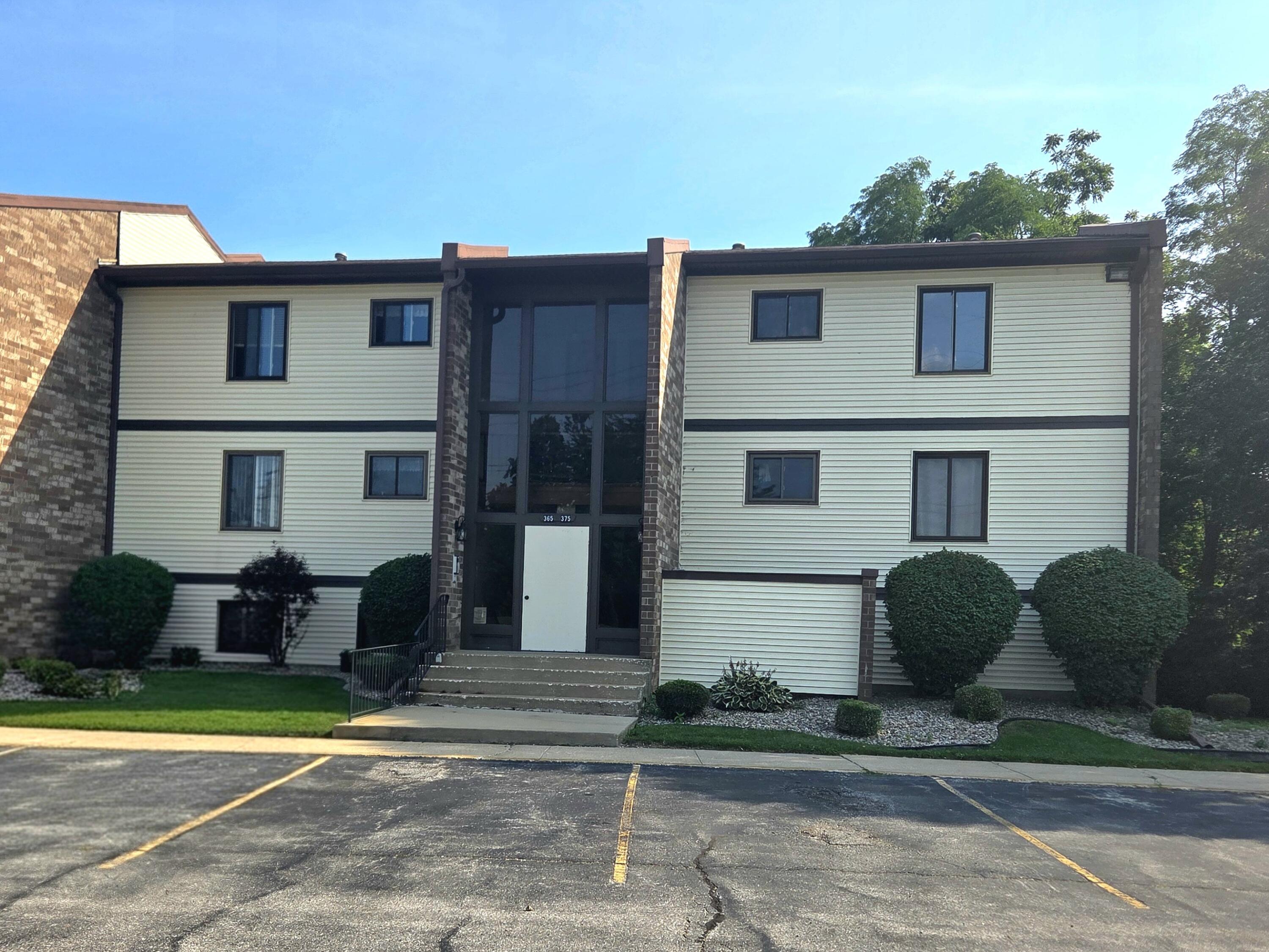 369 Summit Park Court W