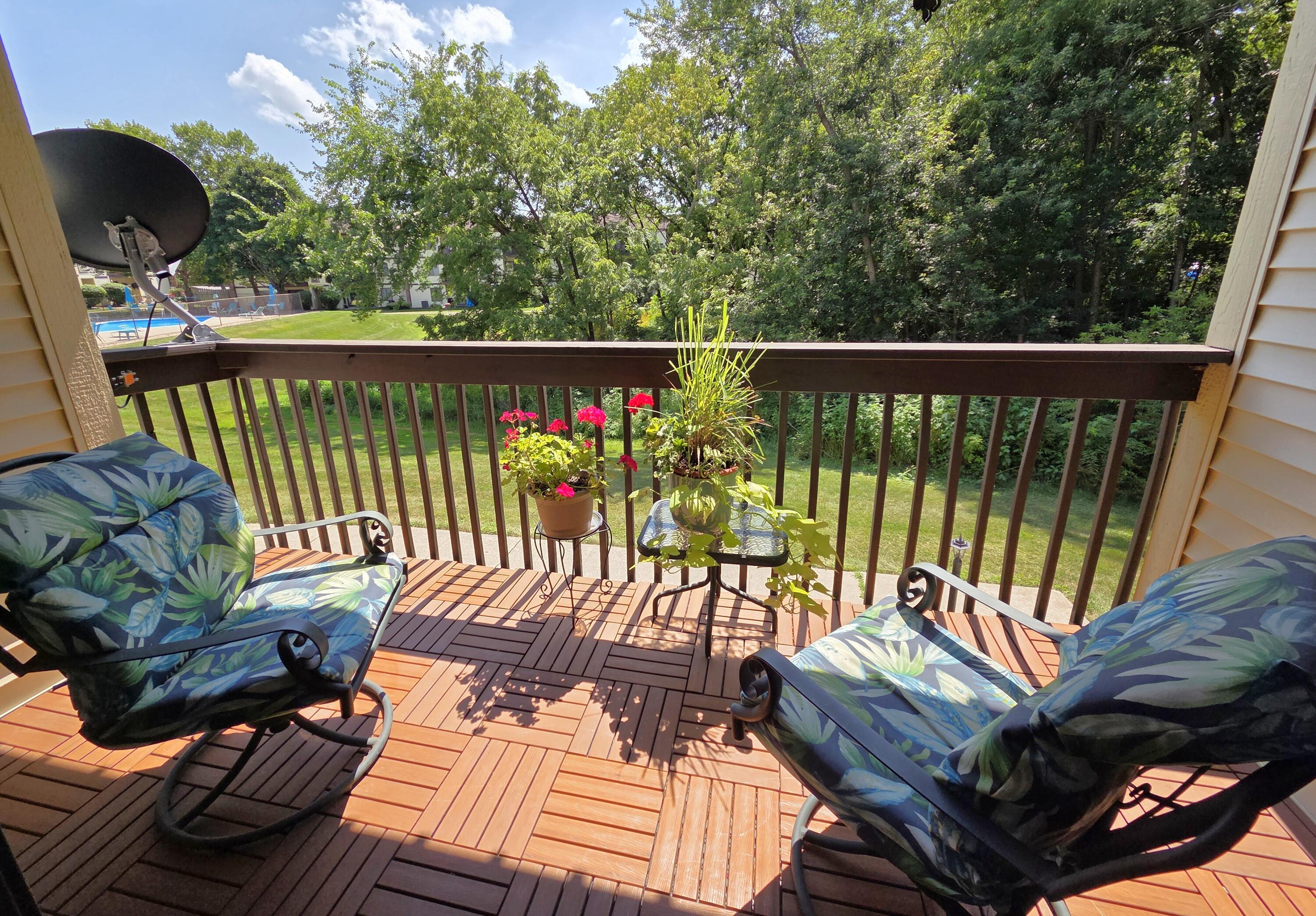 369 Summit Park Court W