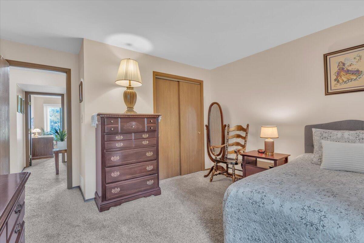 369 Summit Park Court W