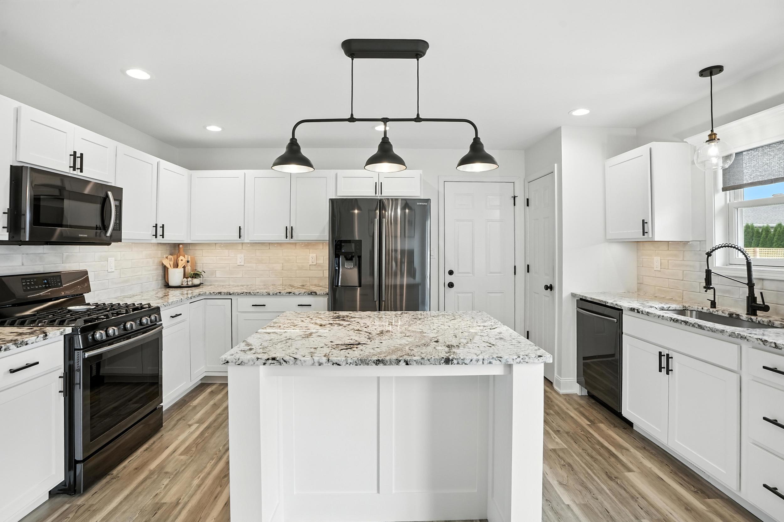 9711 W 148th Place