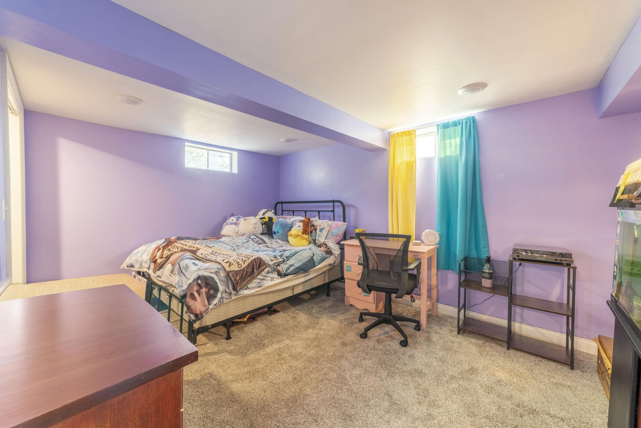 407 Roseberry Street