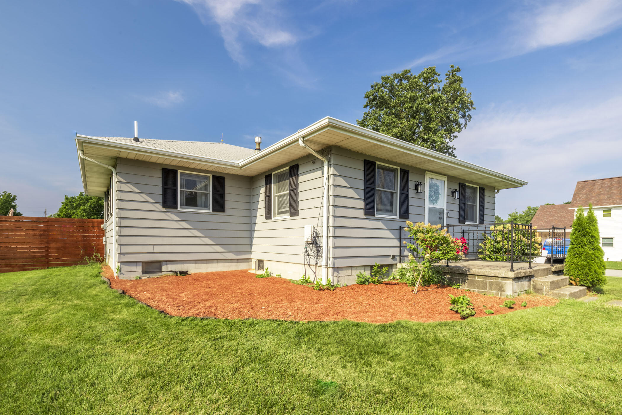407 Roseberry Street