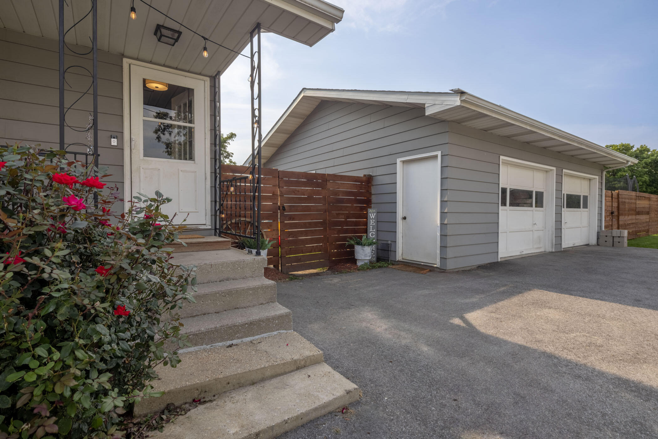407 Roseberry Street