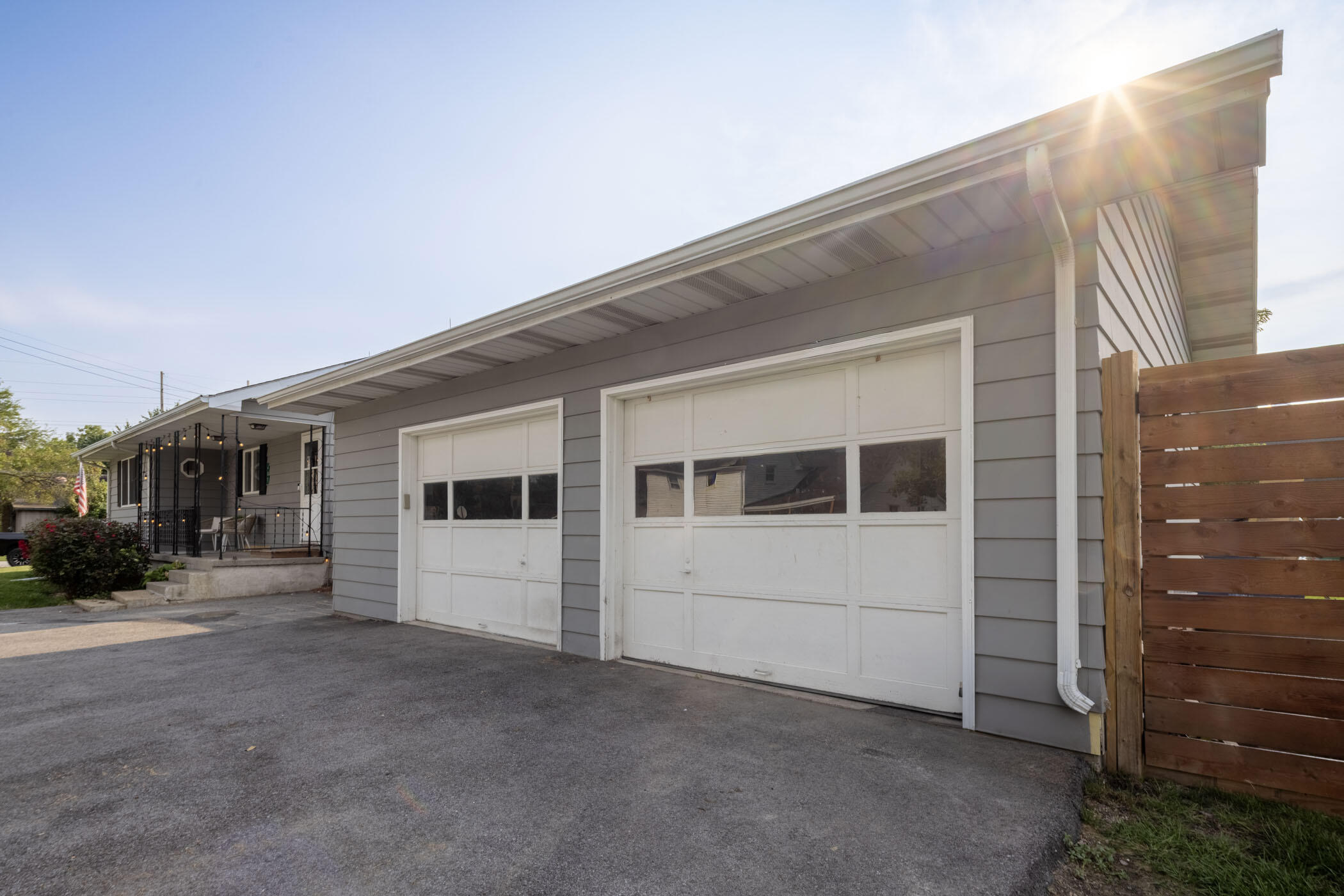 407 Roseberry Street