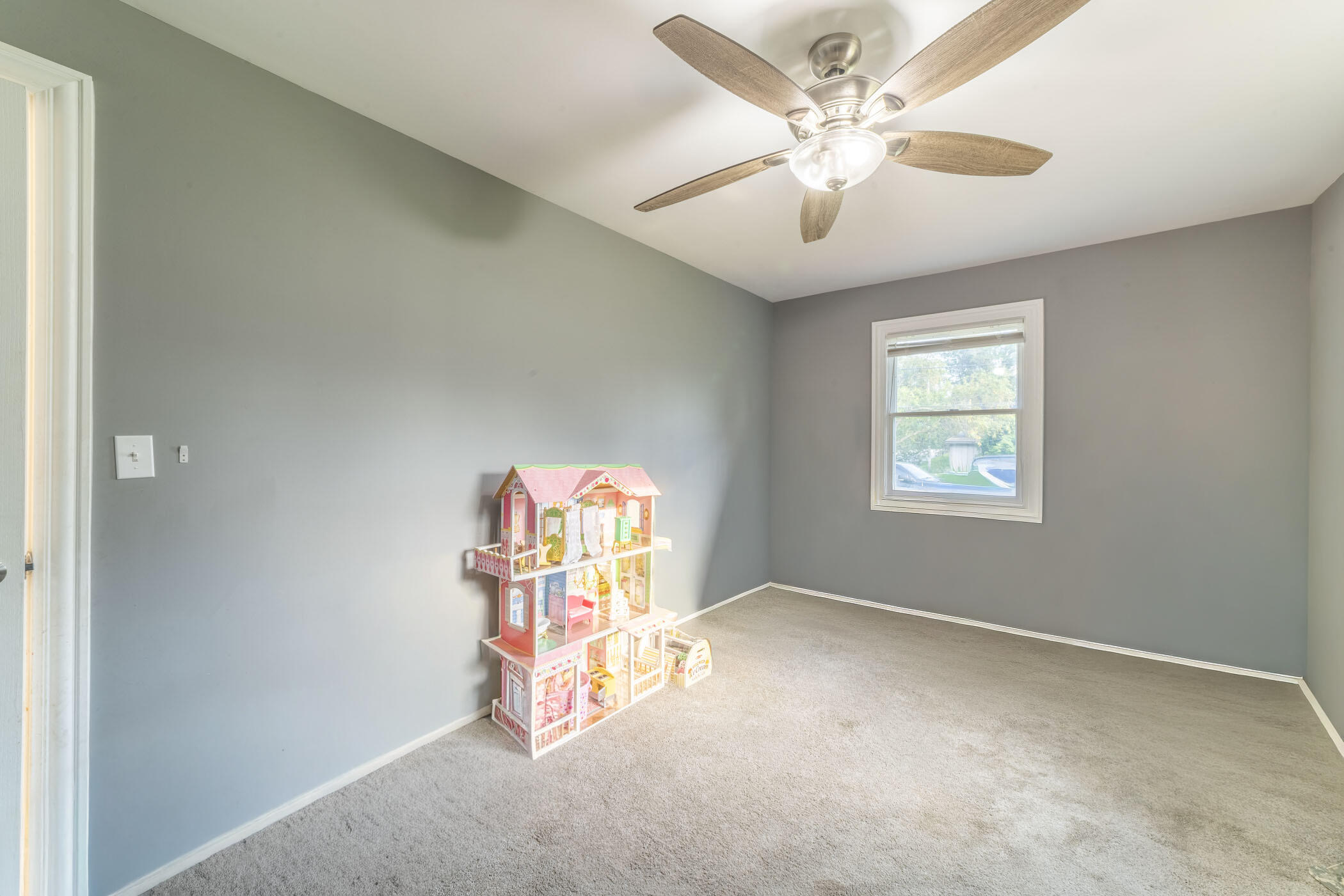 407 Roseberry Street