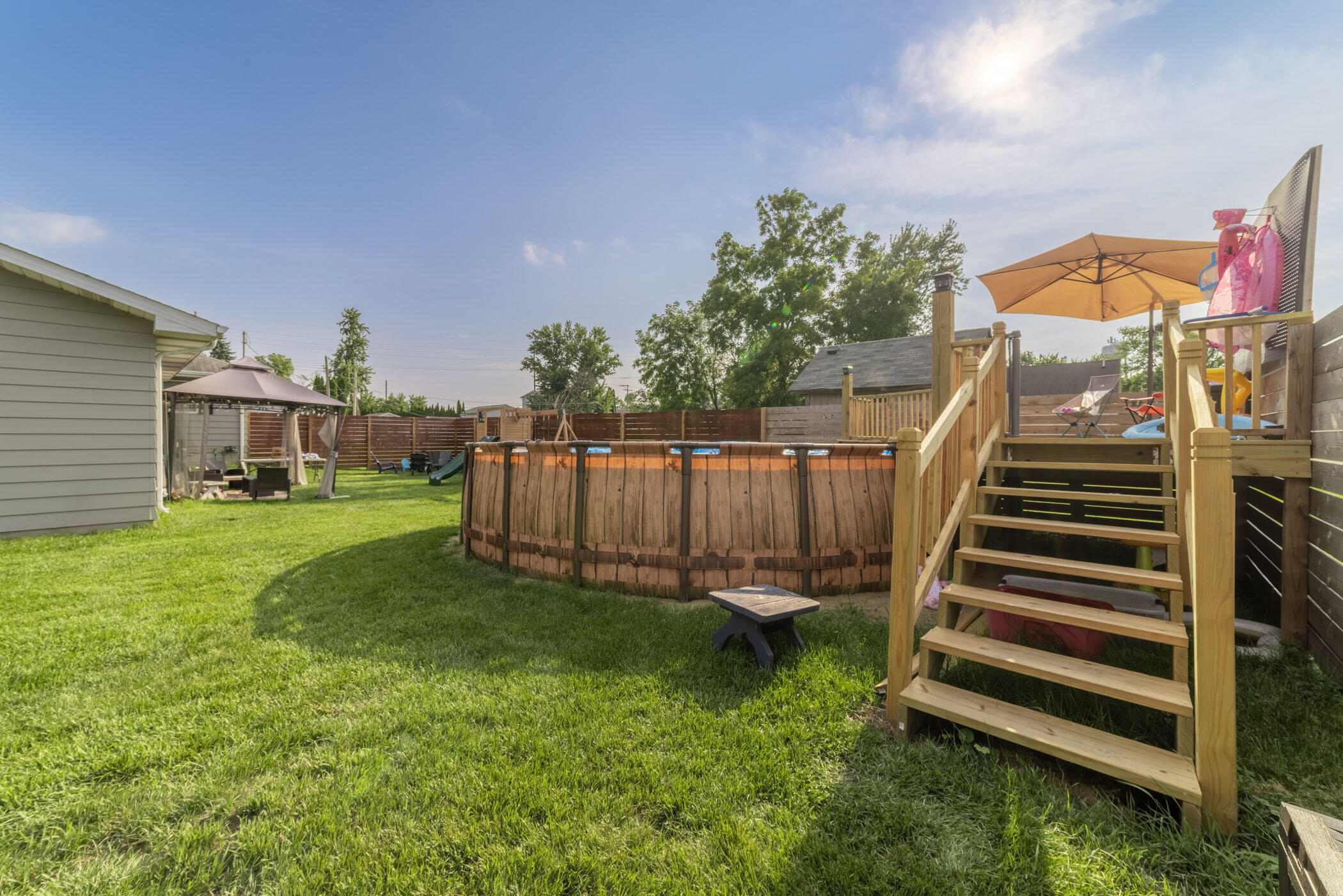 407 Roseberry Street