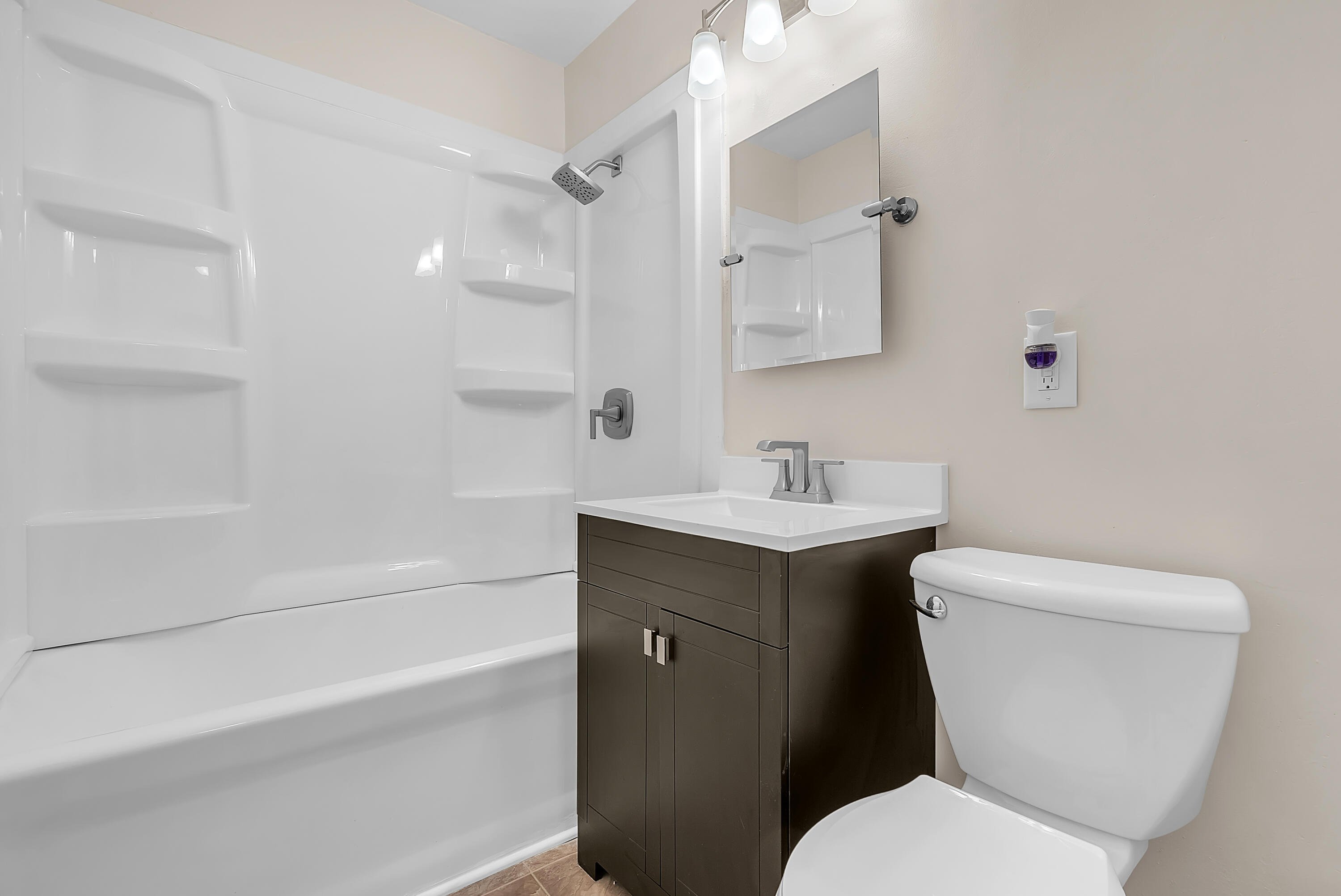 1110 W Old Ridge Road