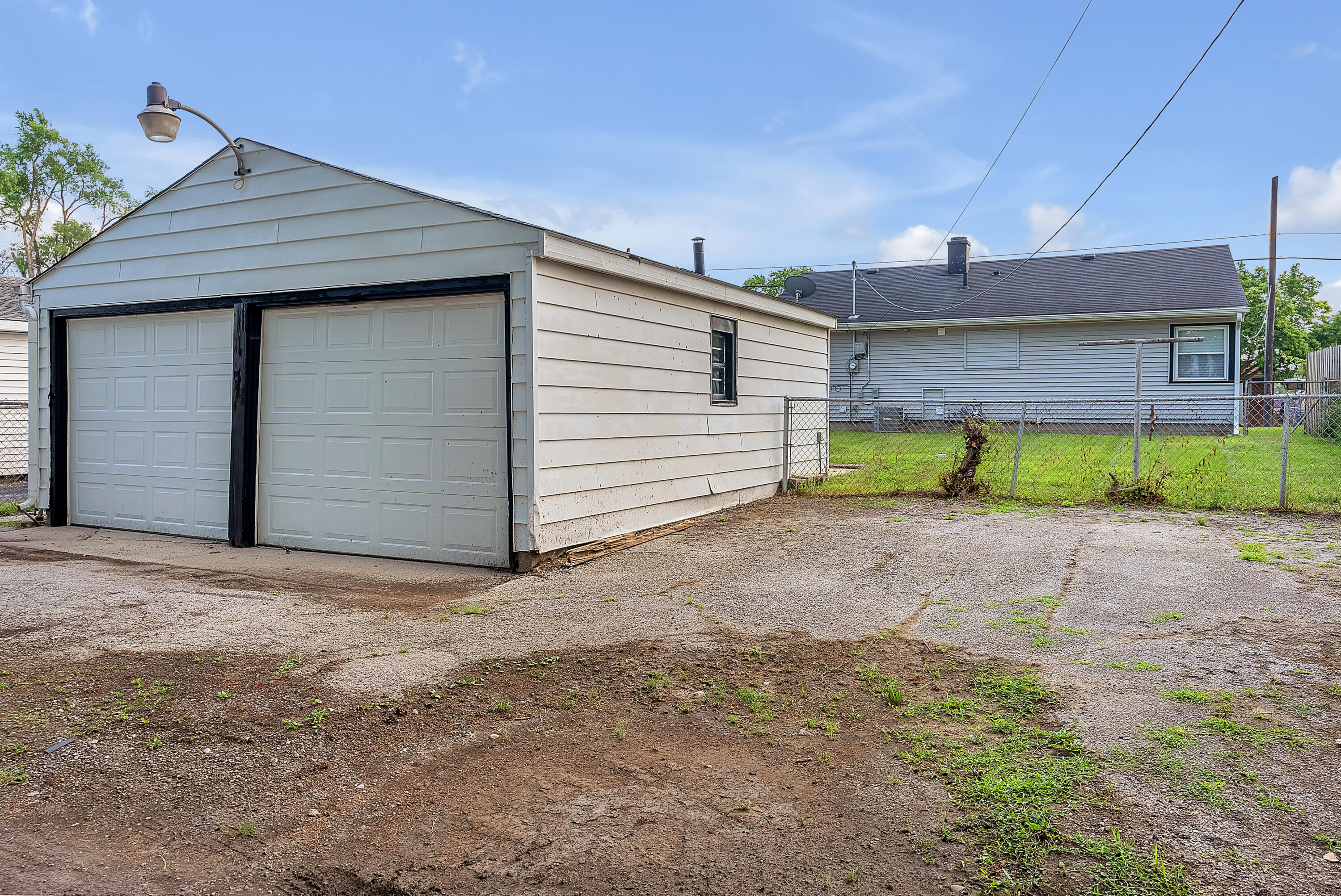 1110 W Old Ridge Road