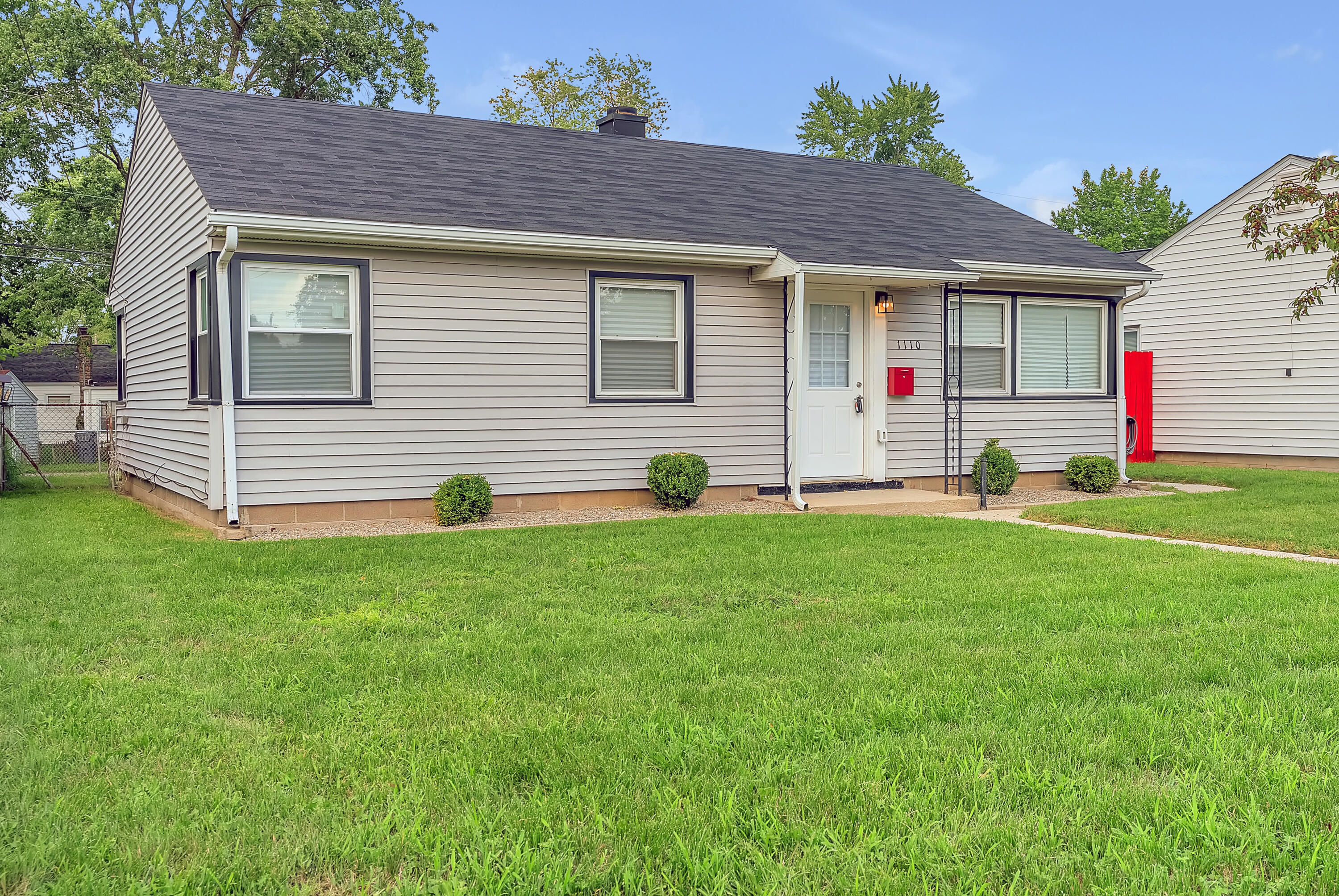 1110 W Old Ridge Road