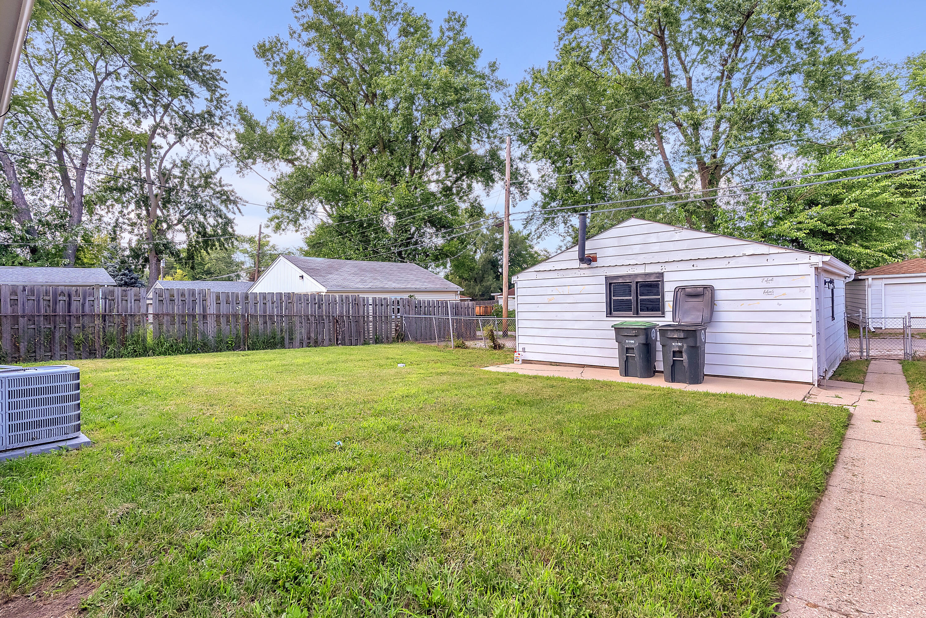 1110 W Old Ridge Road