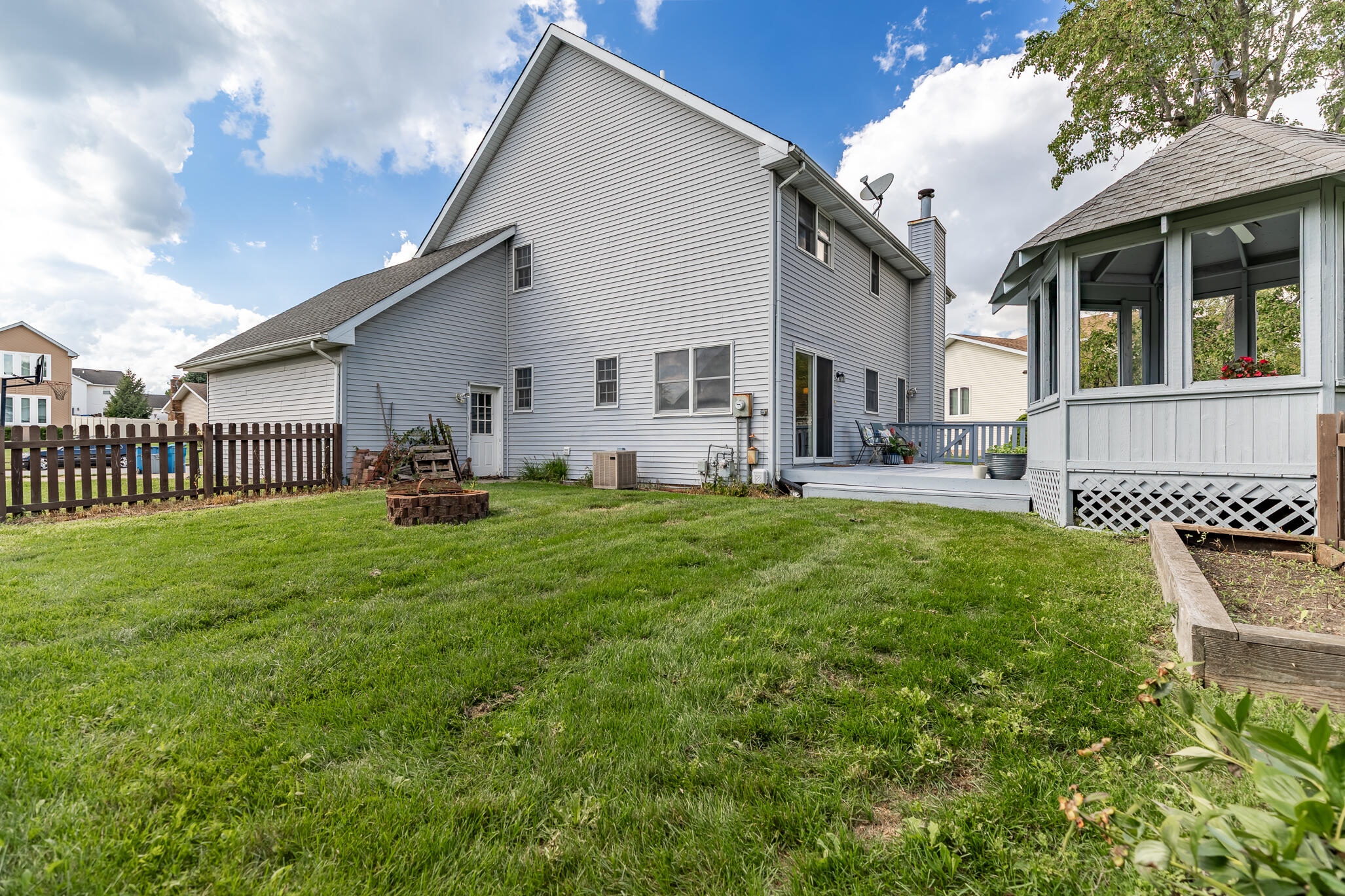 2715 Capri Drive