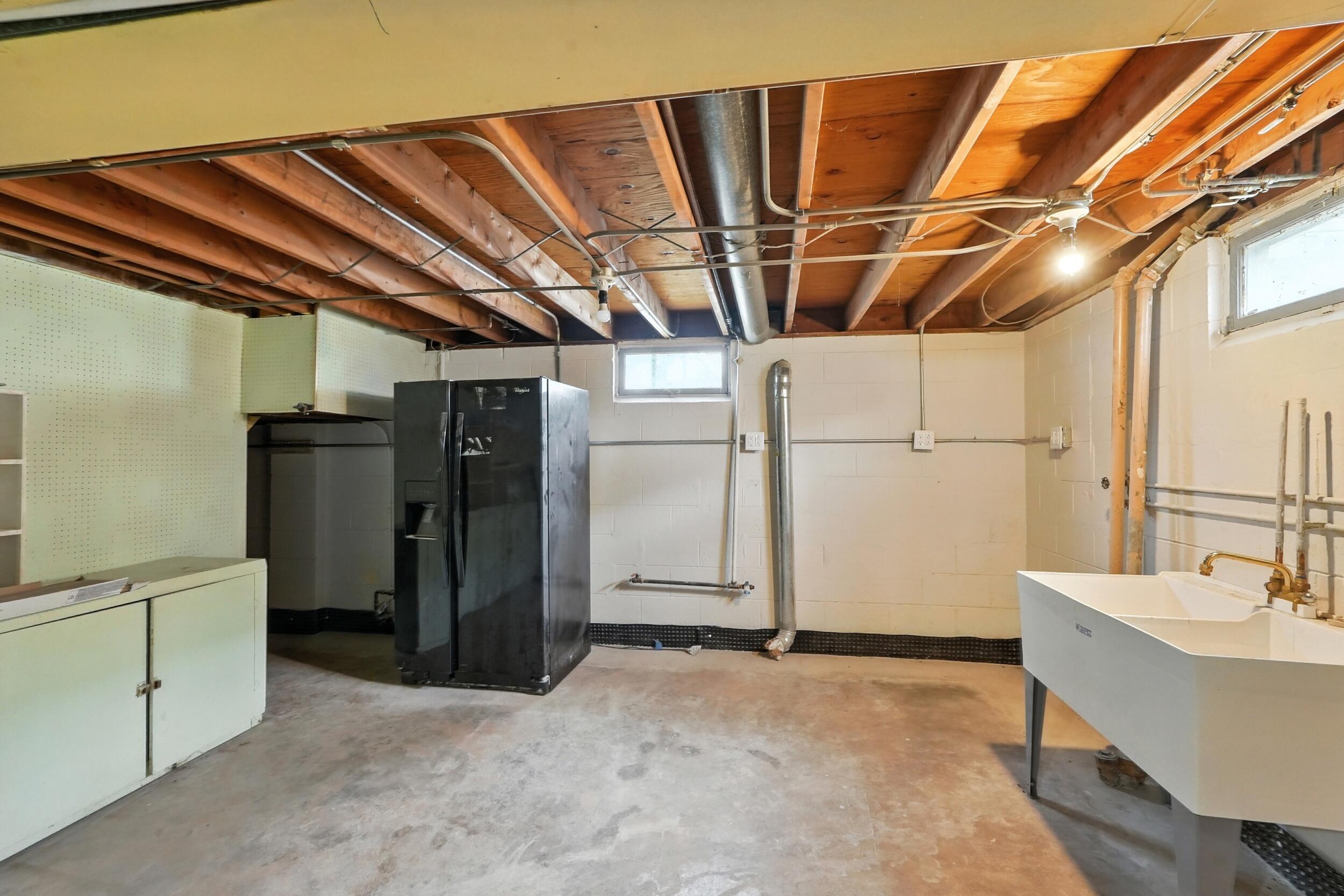 3129 Lois Place