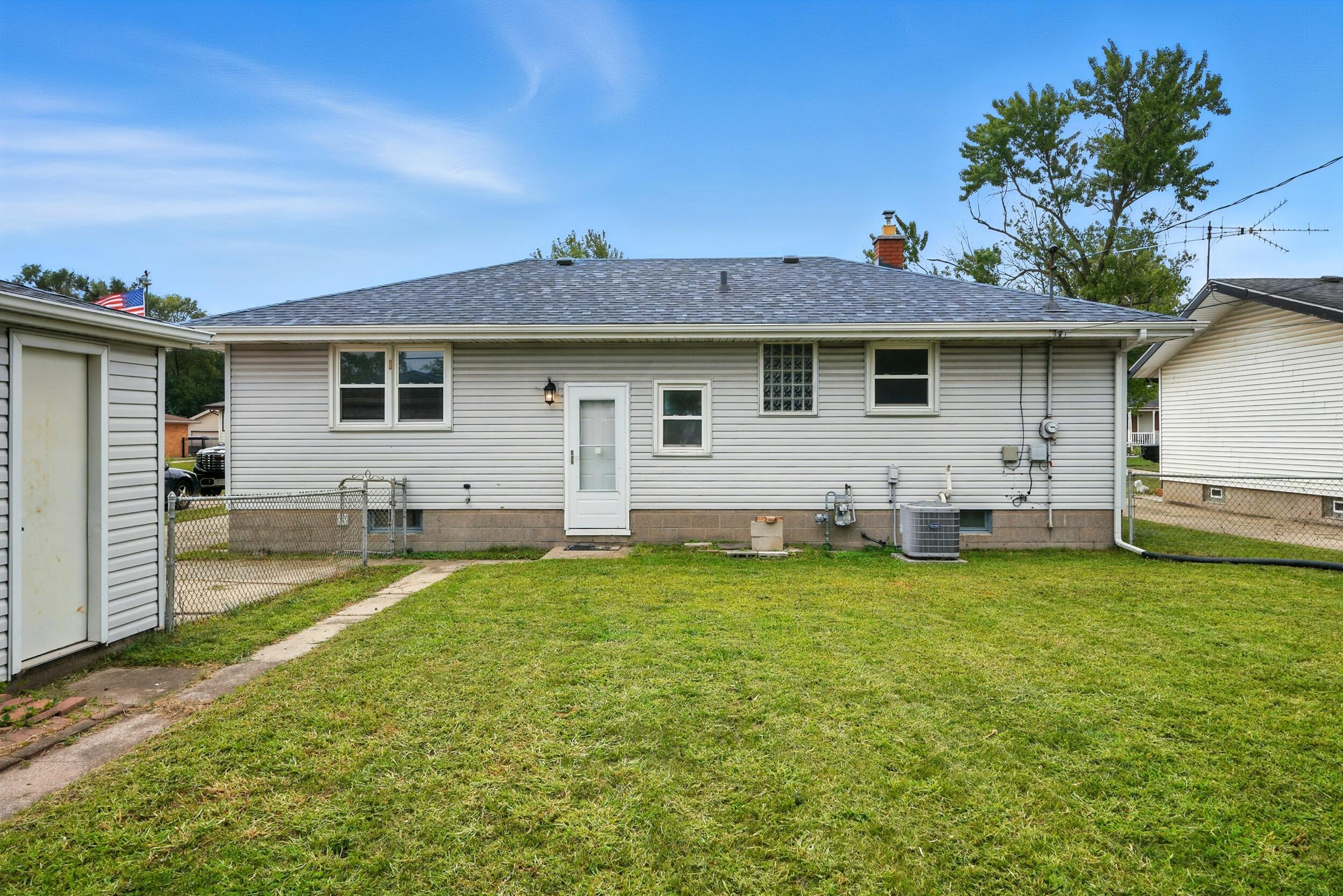 3129 Lois Place