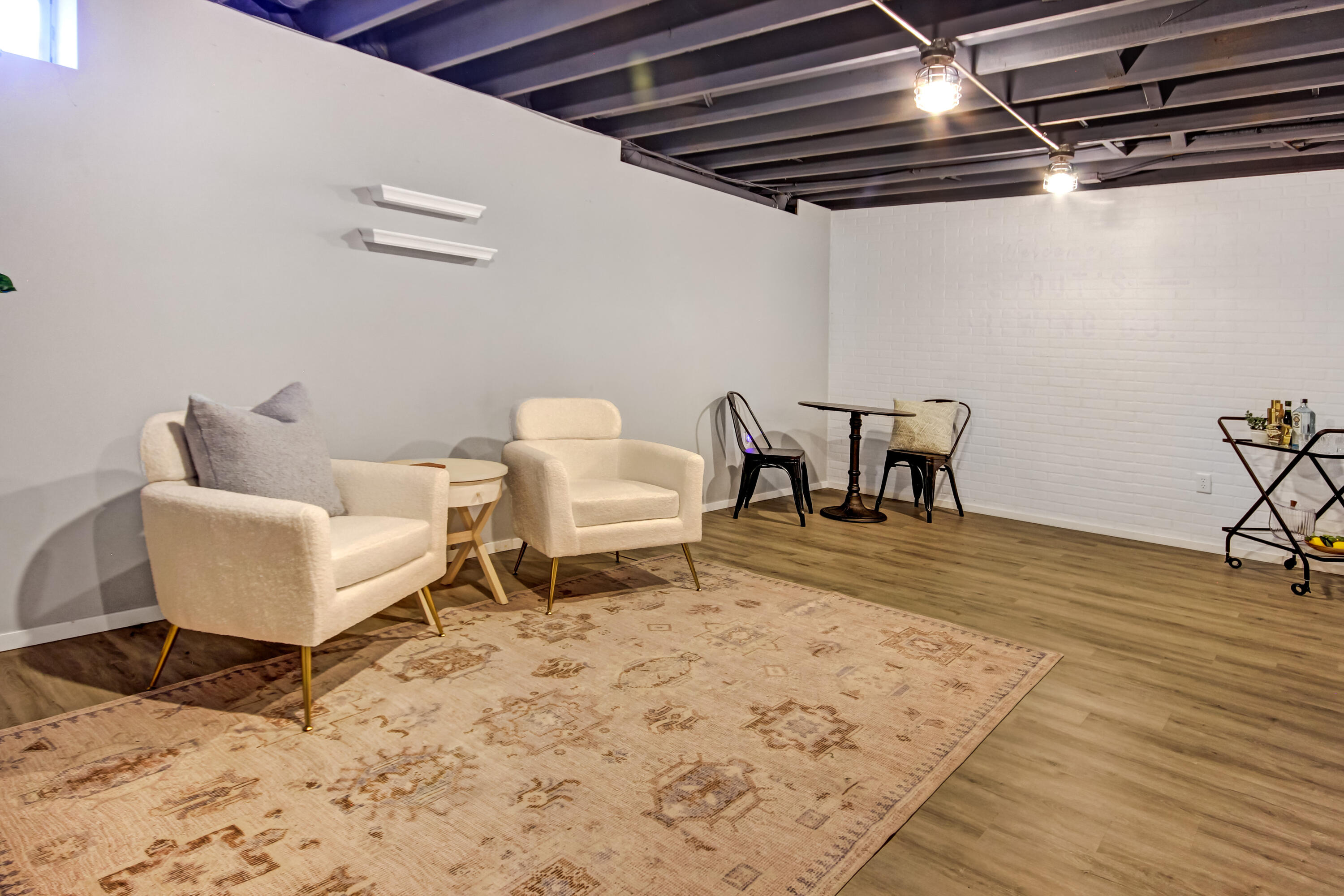 8109 Victoria Place