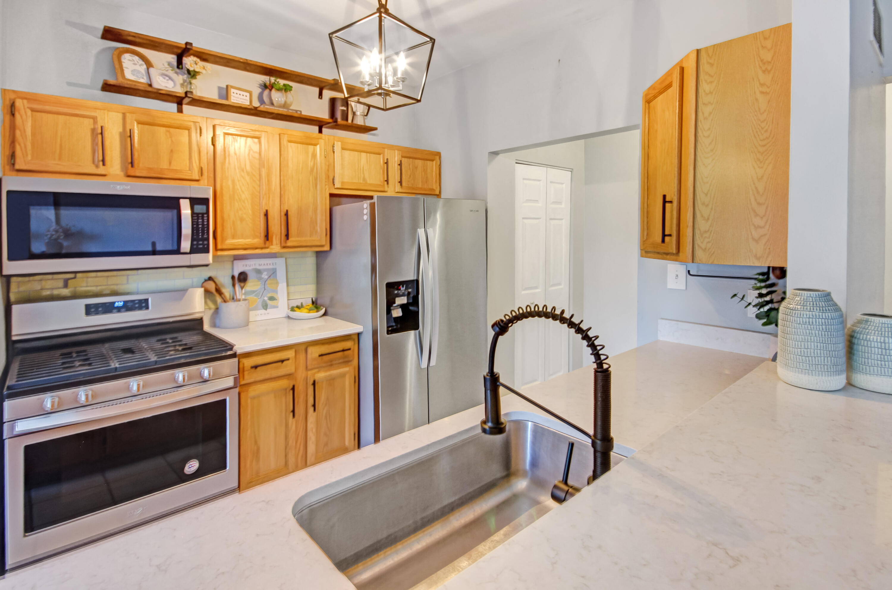 8109 Victoria Place