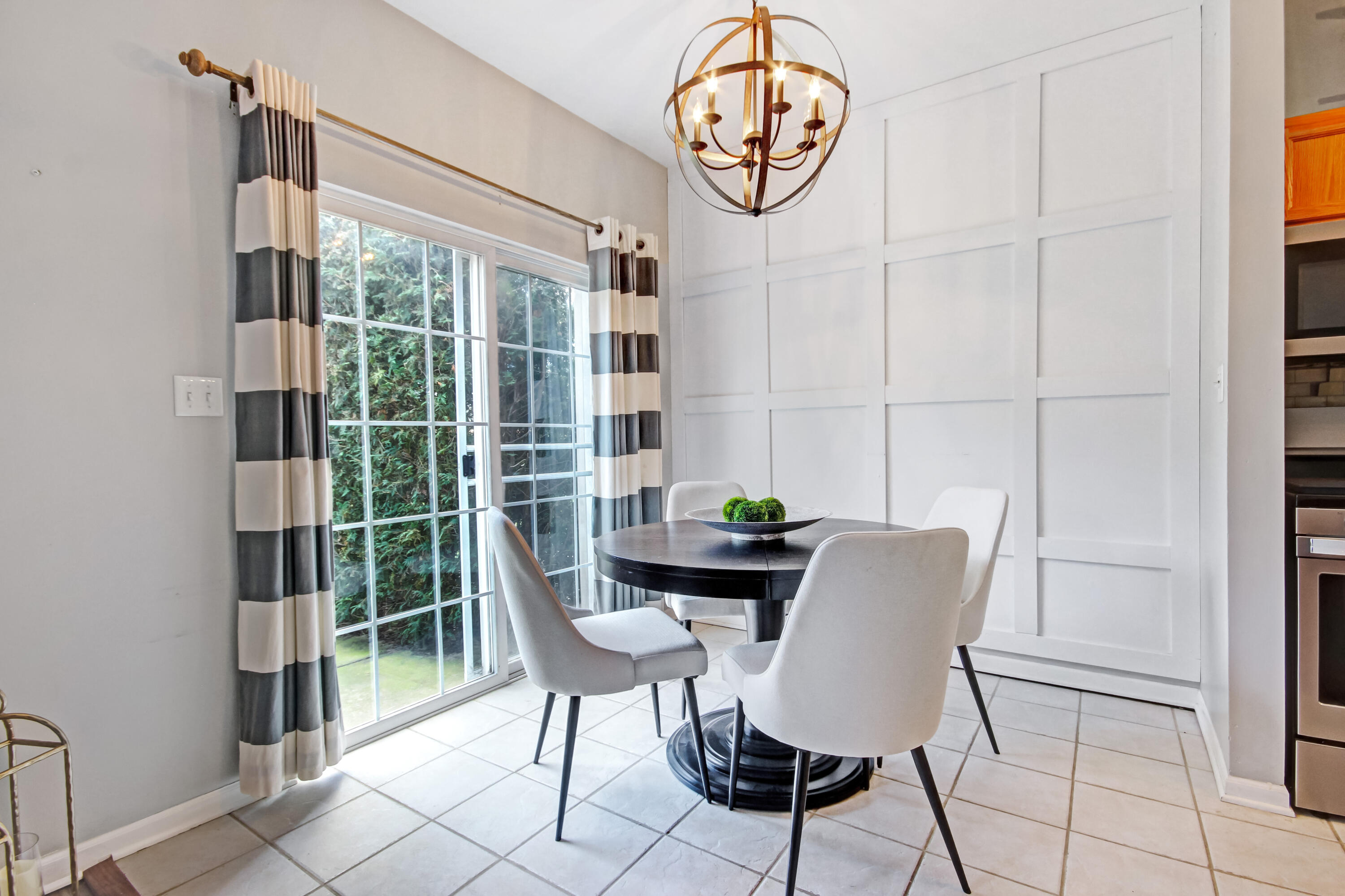 8109 Victoria Place