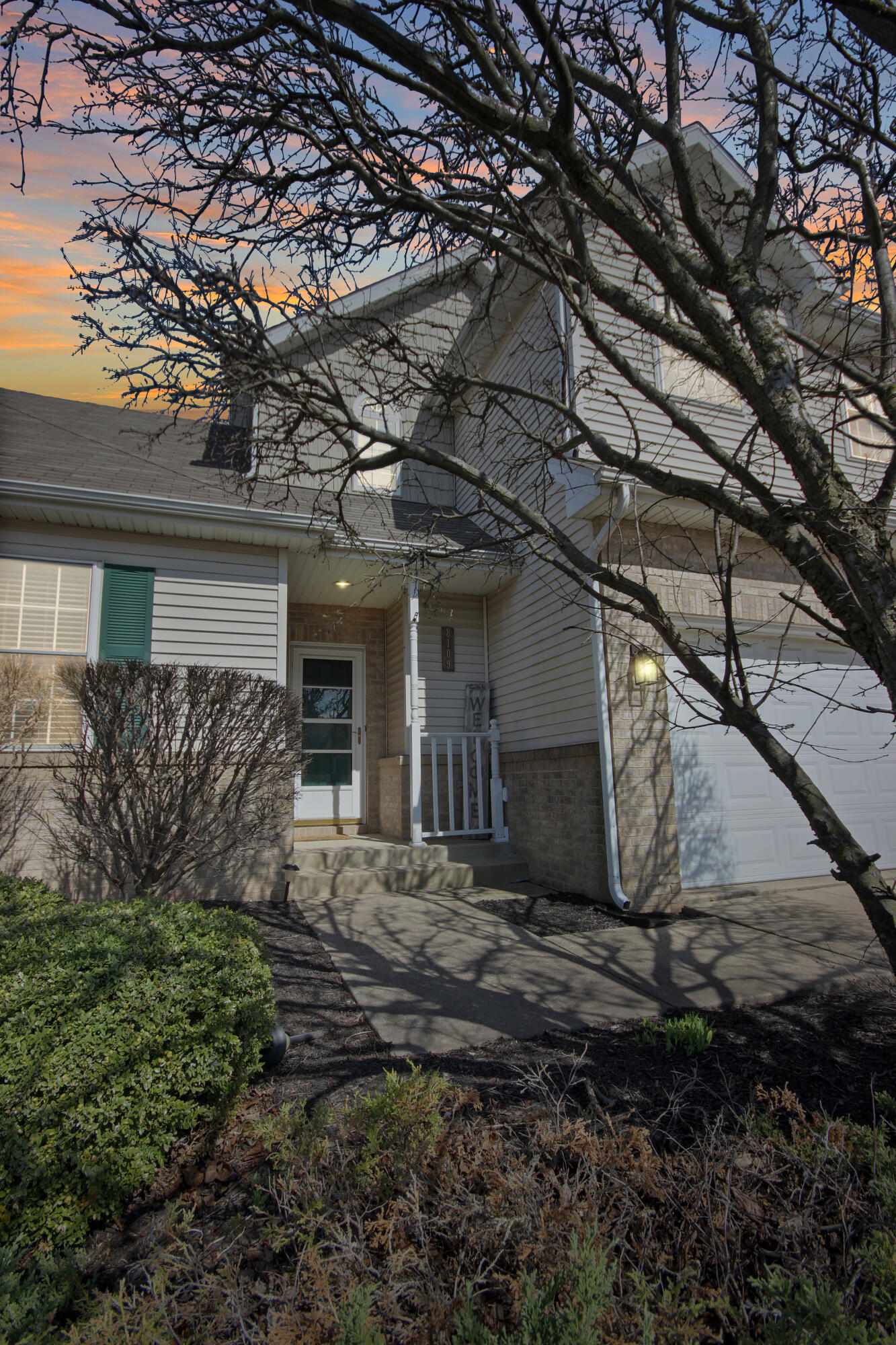 8109 Victoria Place