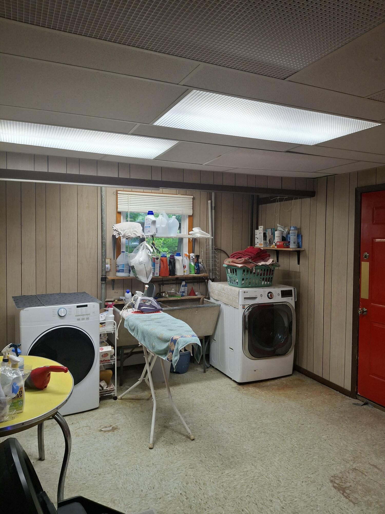 1954 Lawndale Drive