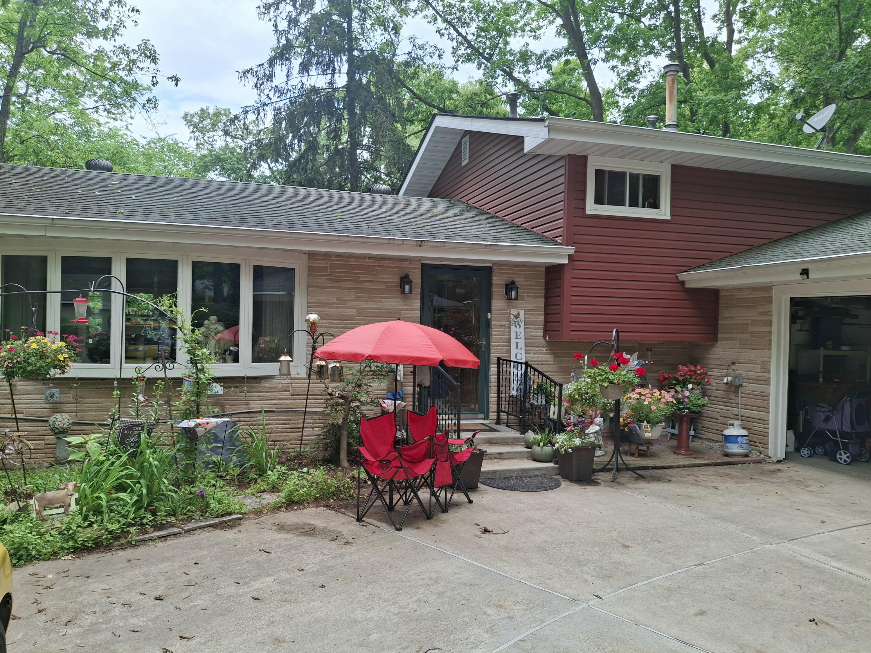 1954 Lawndale Drive