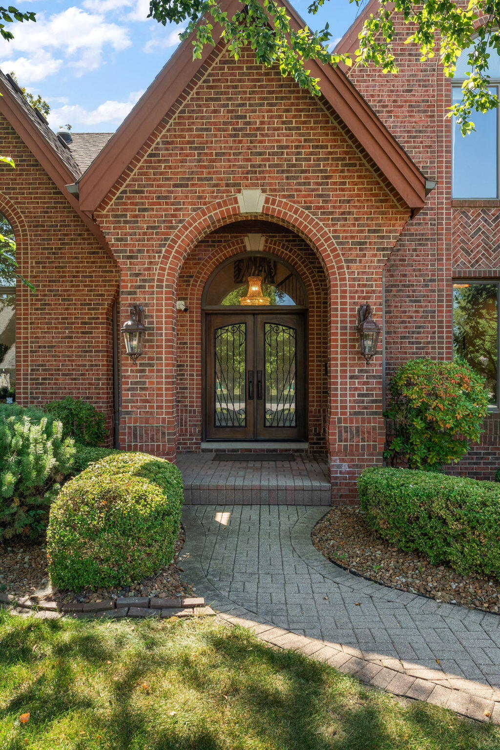 10022 Tanglewood Court