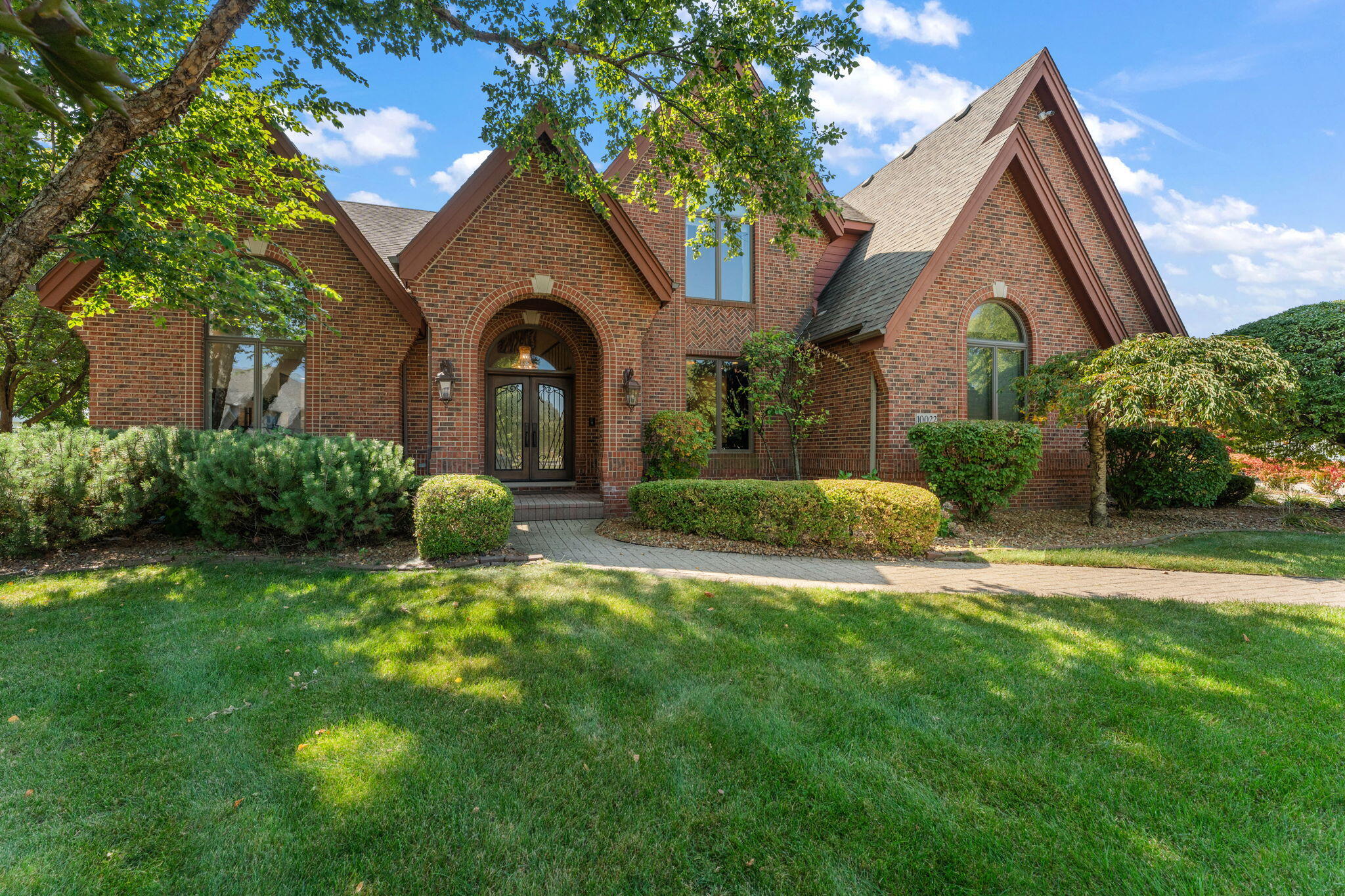 10022 Tanglewood Court