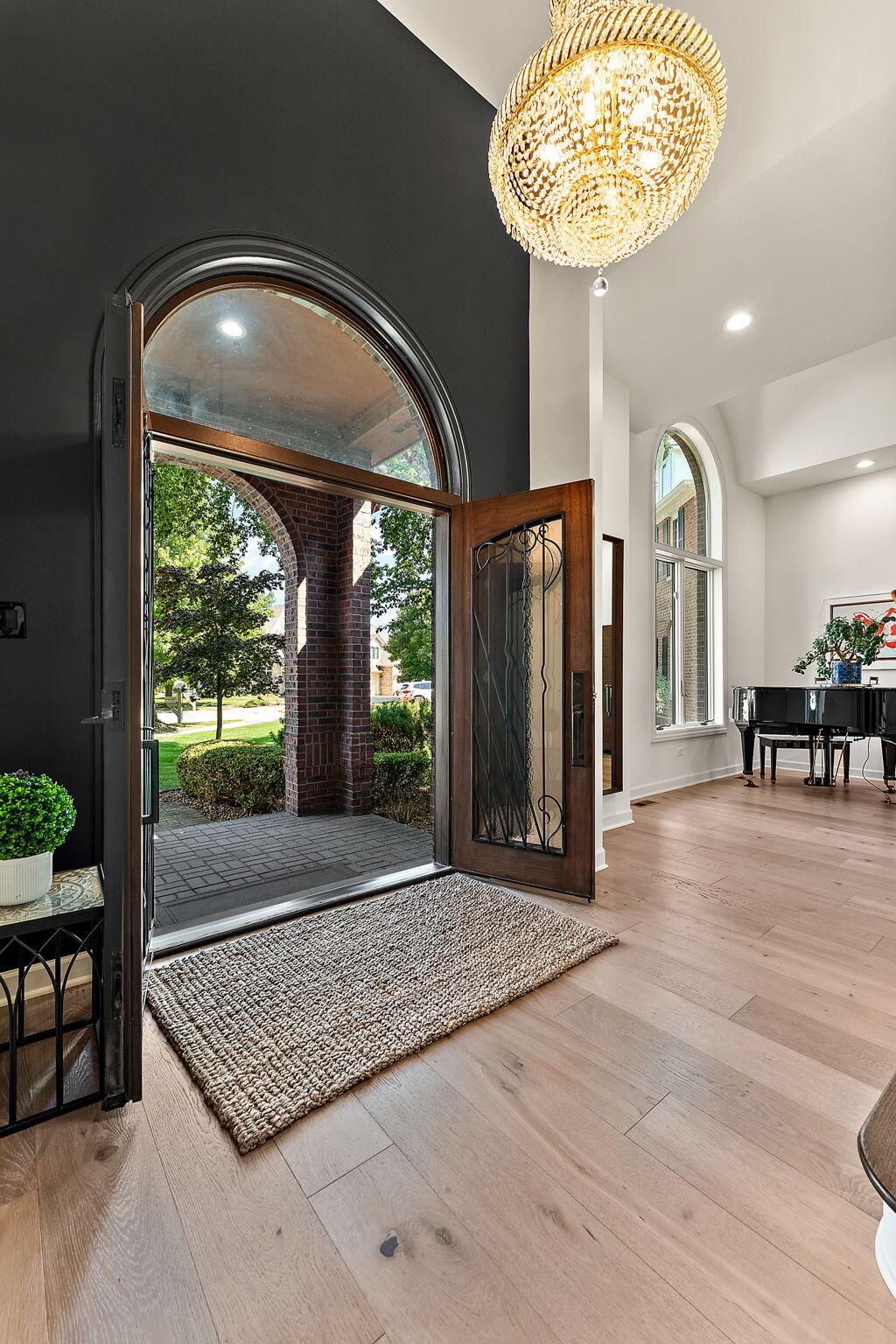 10022 Tanglewood Court