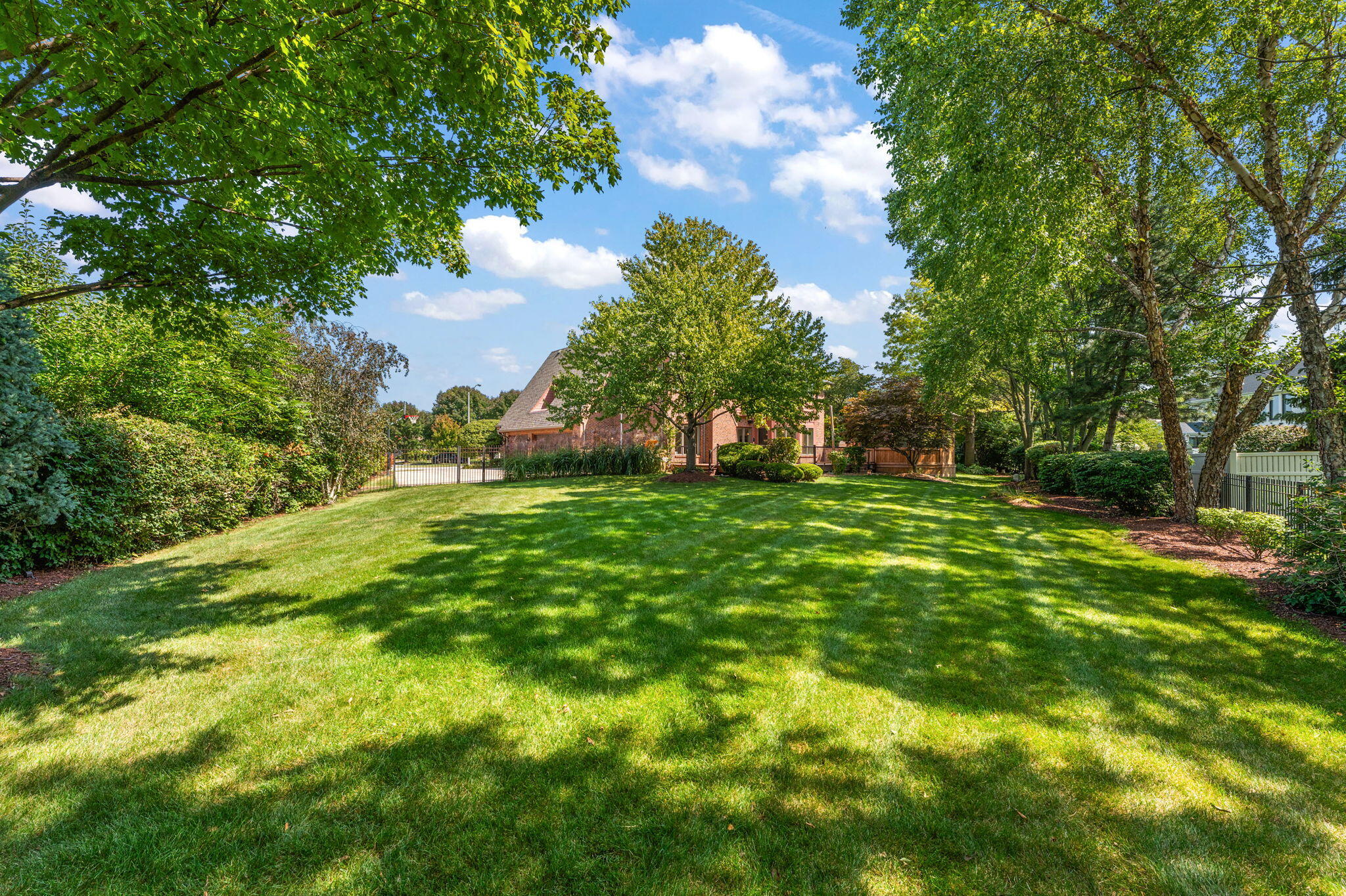 10022 Tanglewood Court