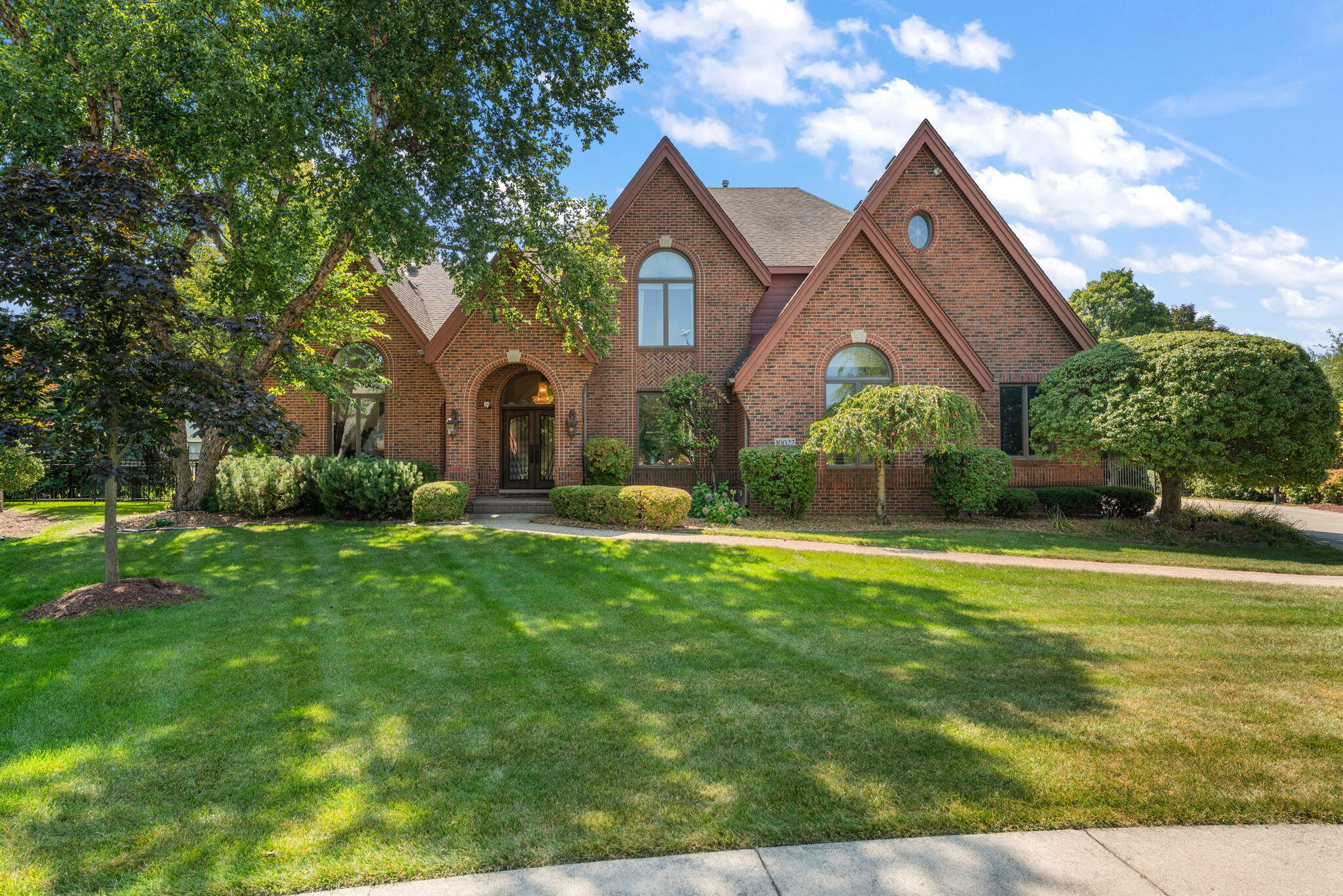 10022 Tanglewood Court