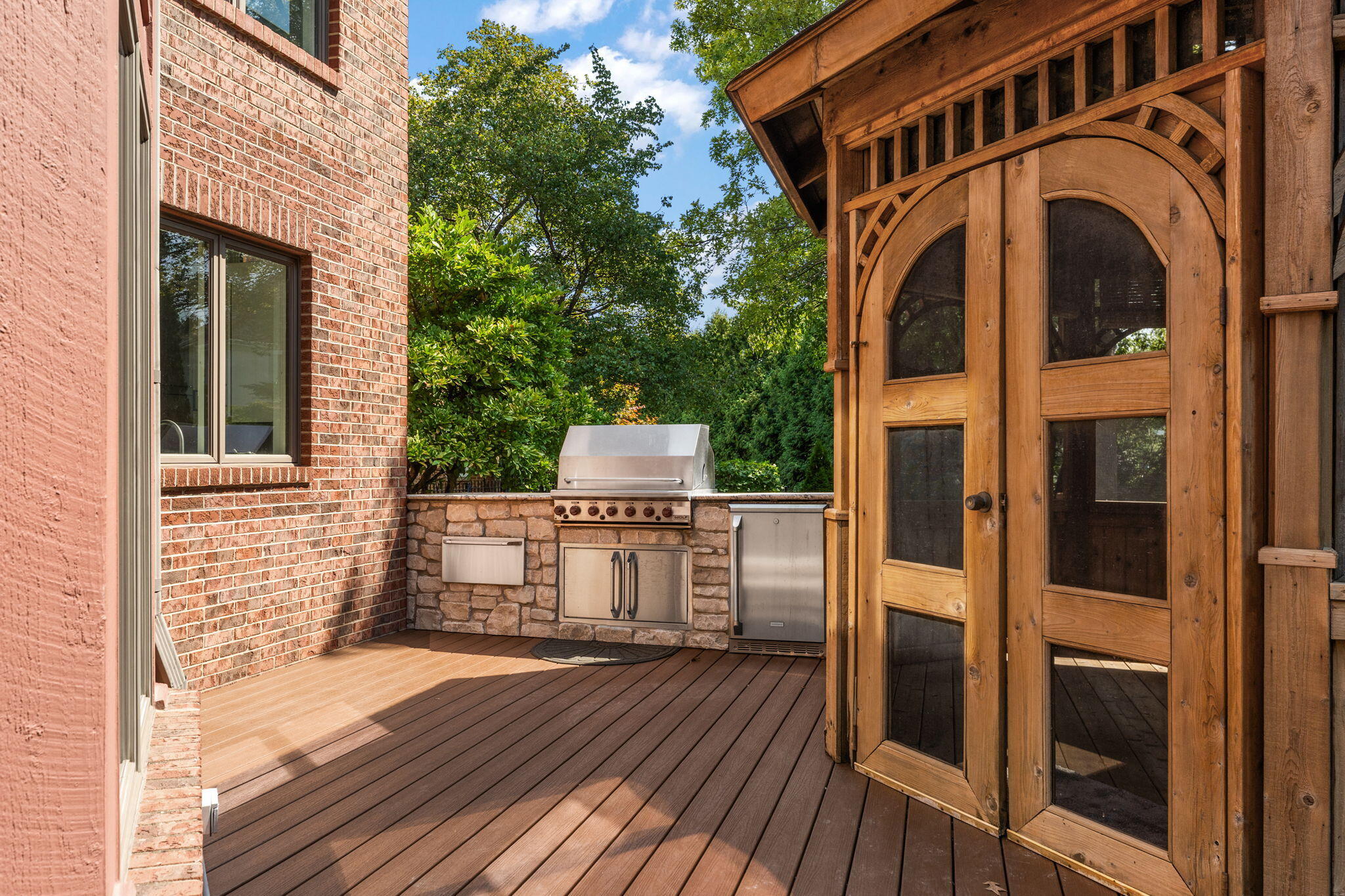 10022 Tanglewood Court