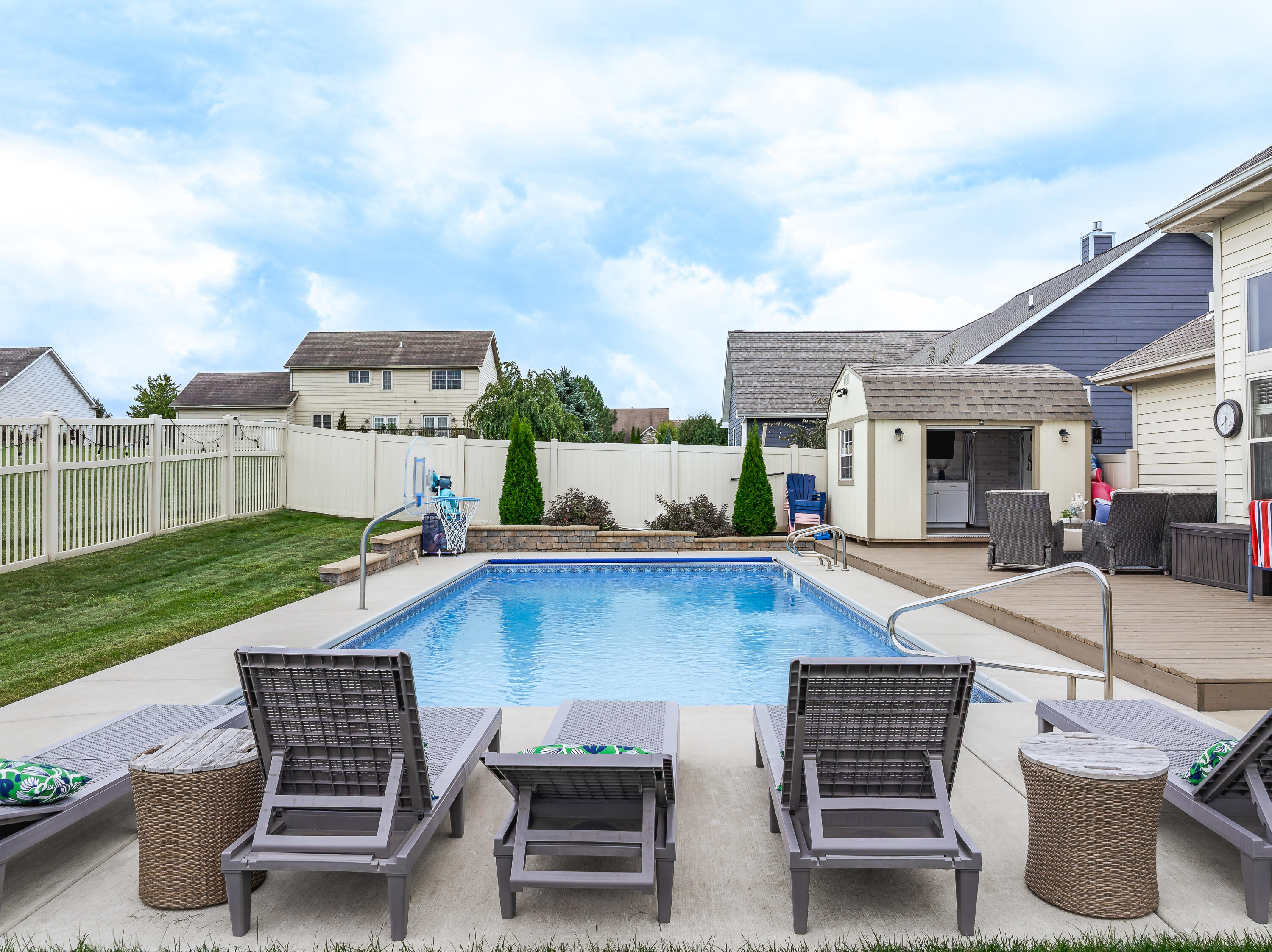 3400 Venice Drive