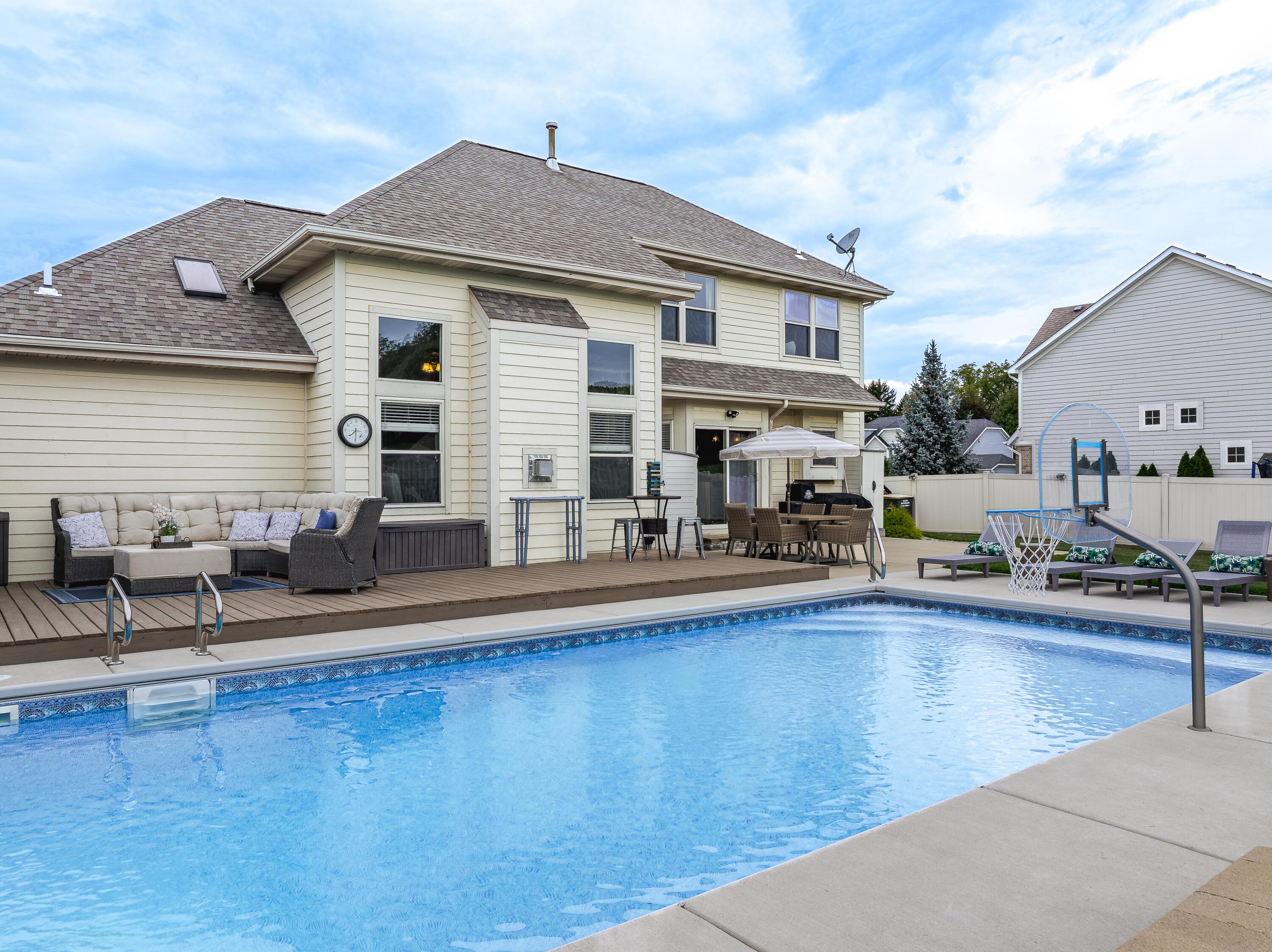 3400 Venice Drive