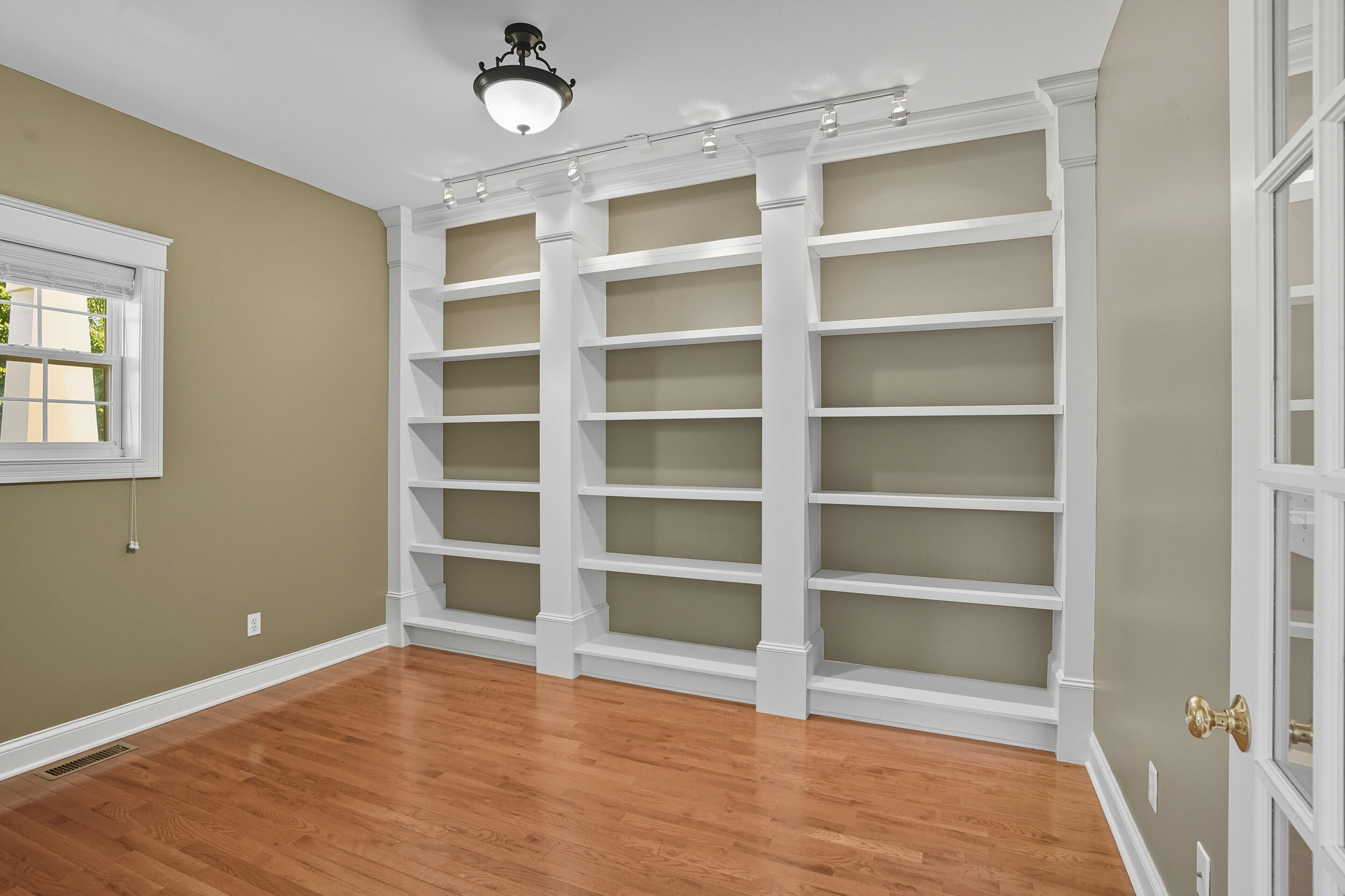 1020 Mary Ellen Drive
