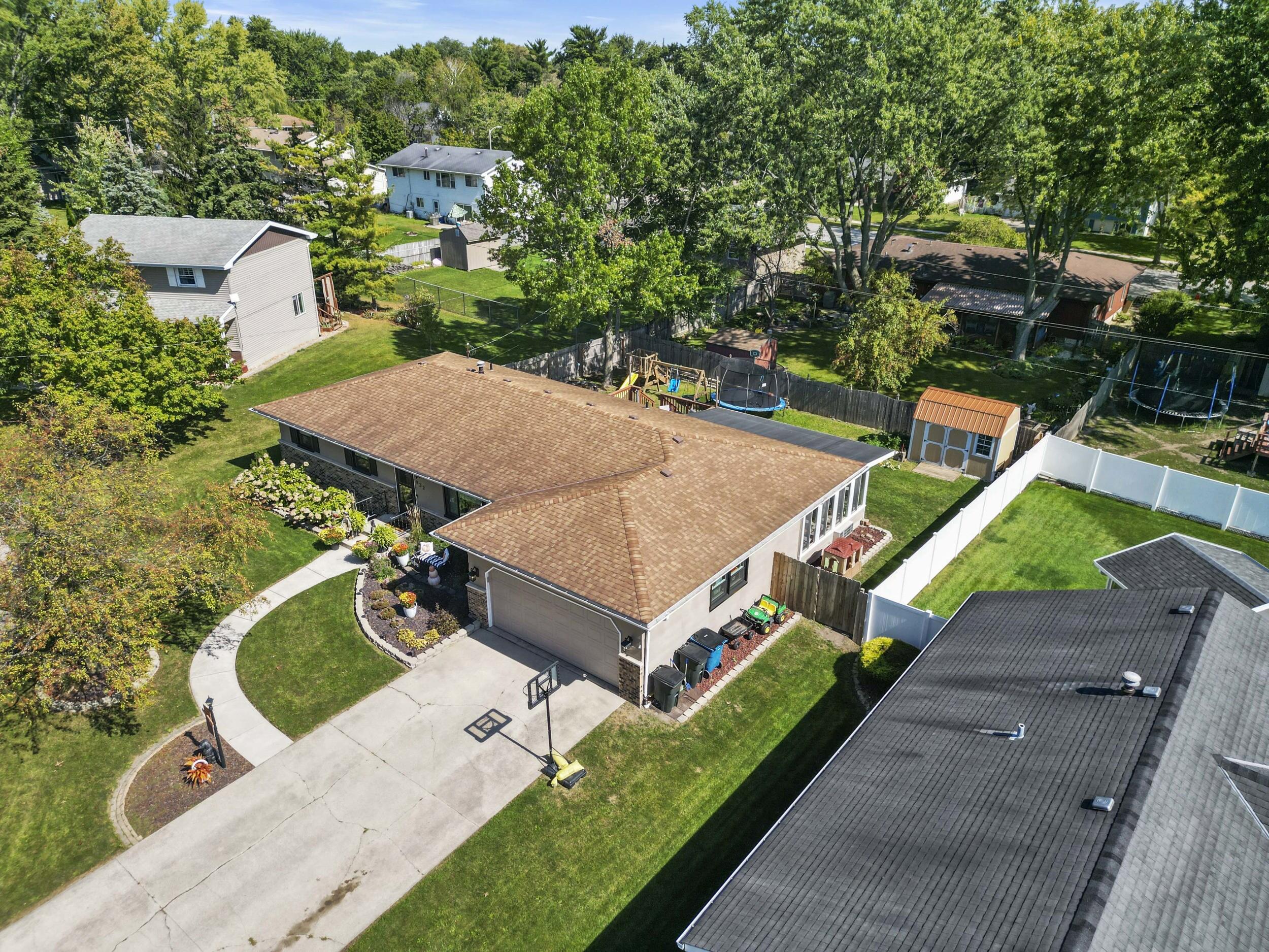 922 Maxwell Court