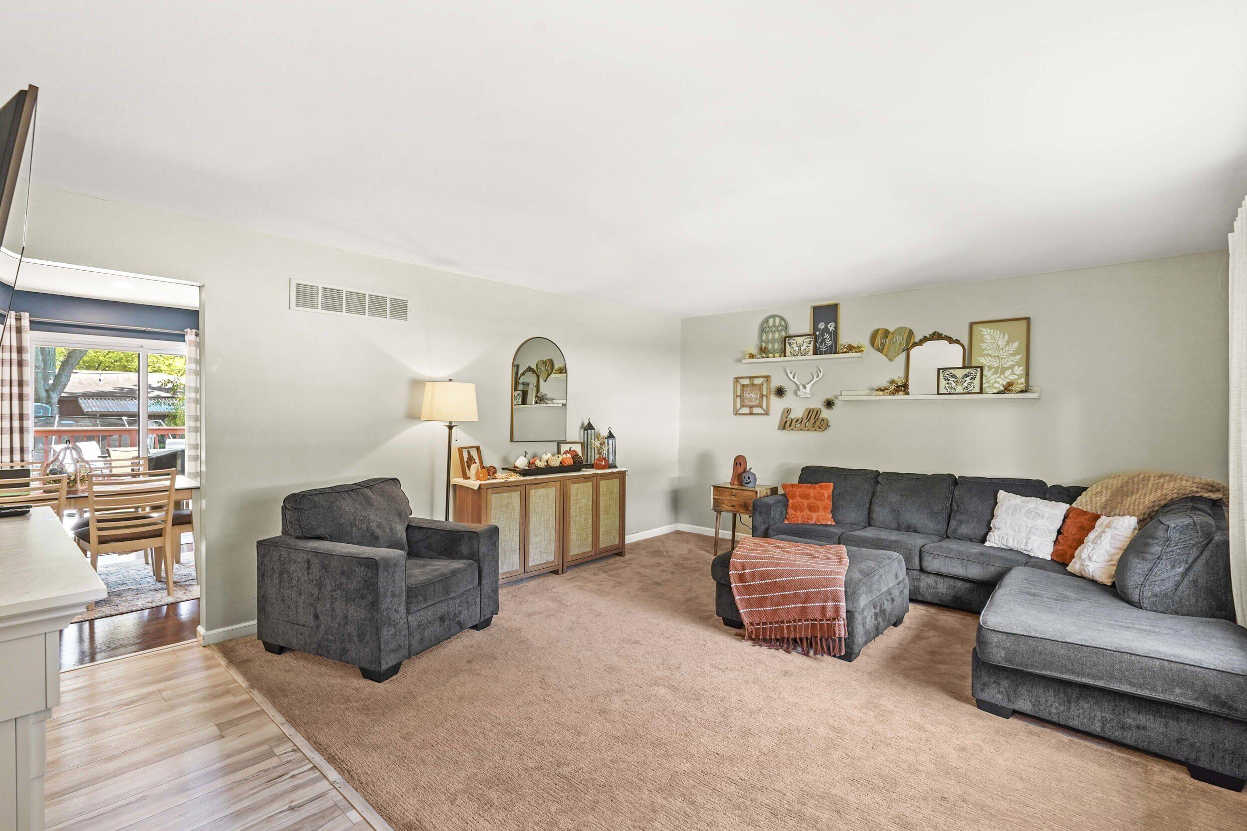 922 Maxwell Court