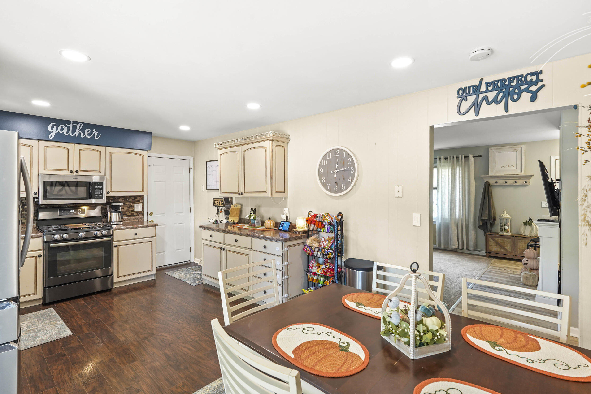 922 Maxwell Court