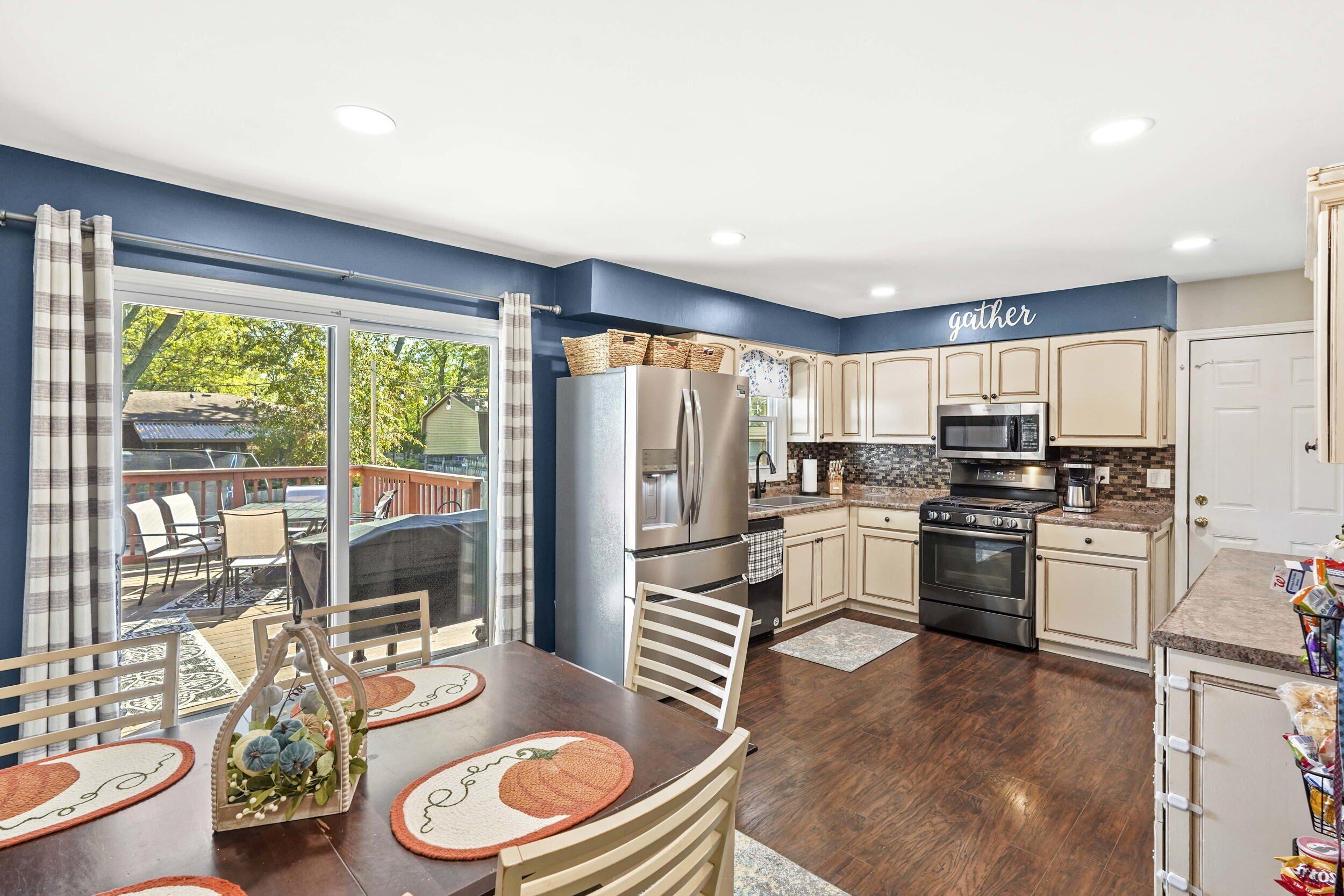922 Maxwell Court