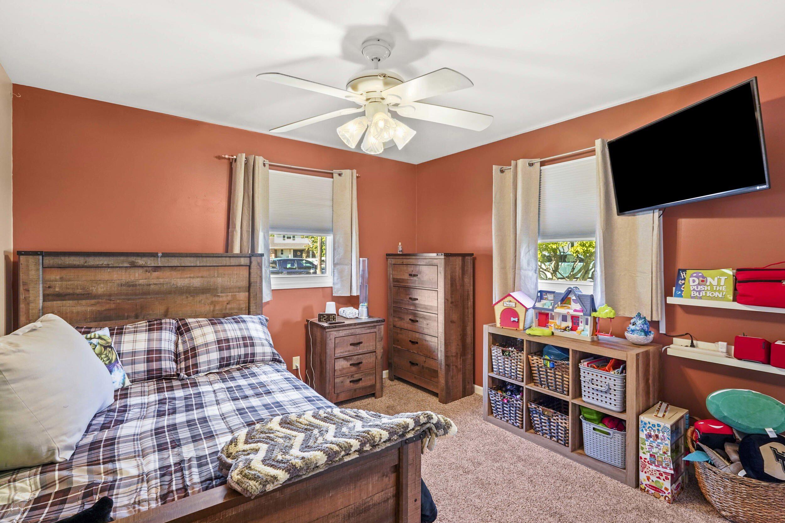 922 Maxwell Court