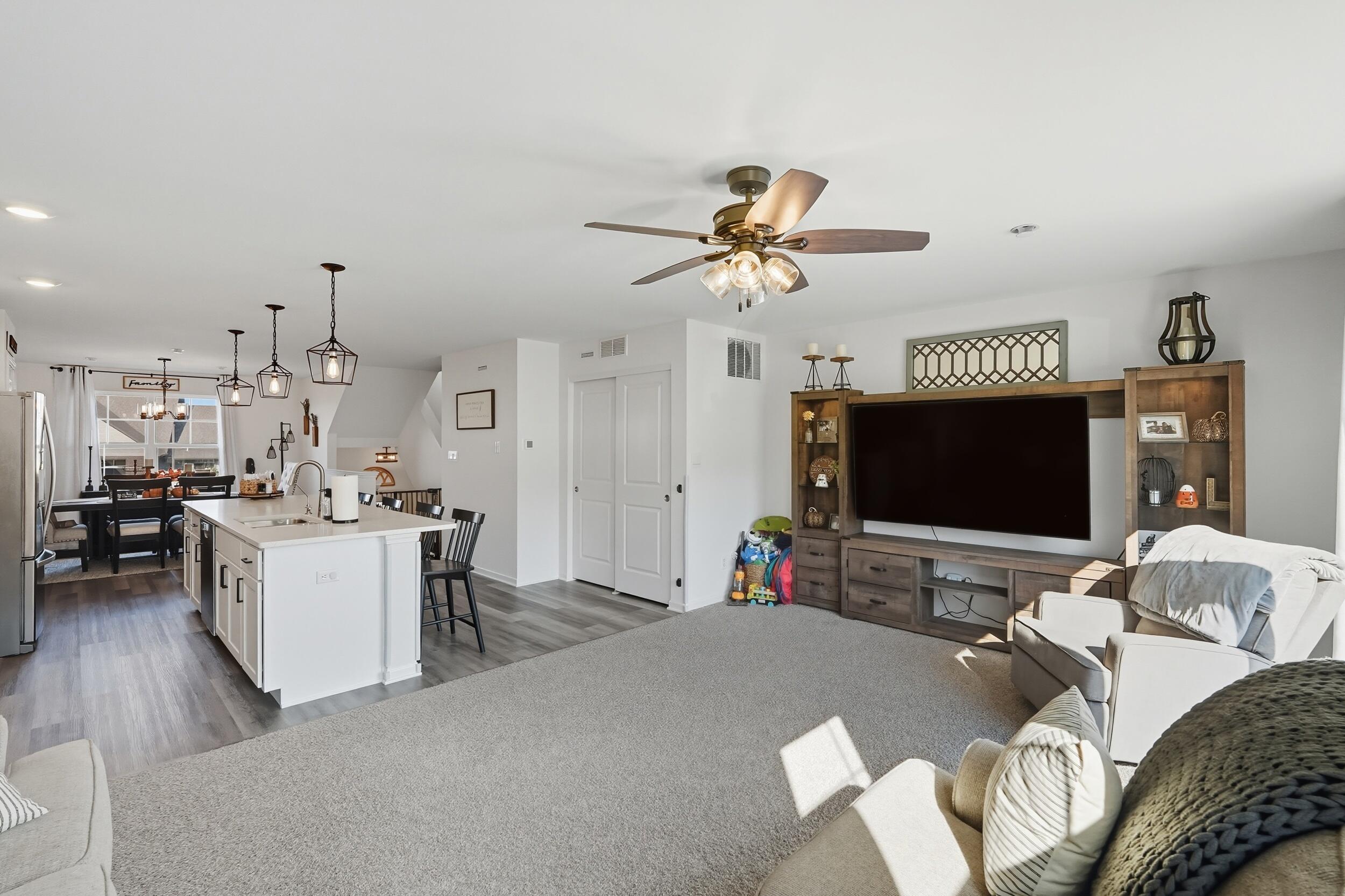 8700 Larkspur Lane