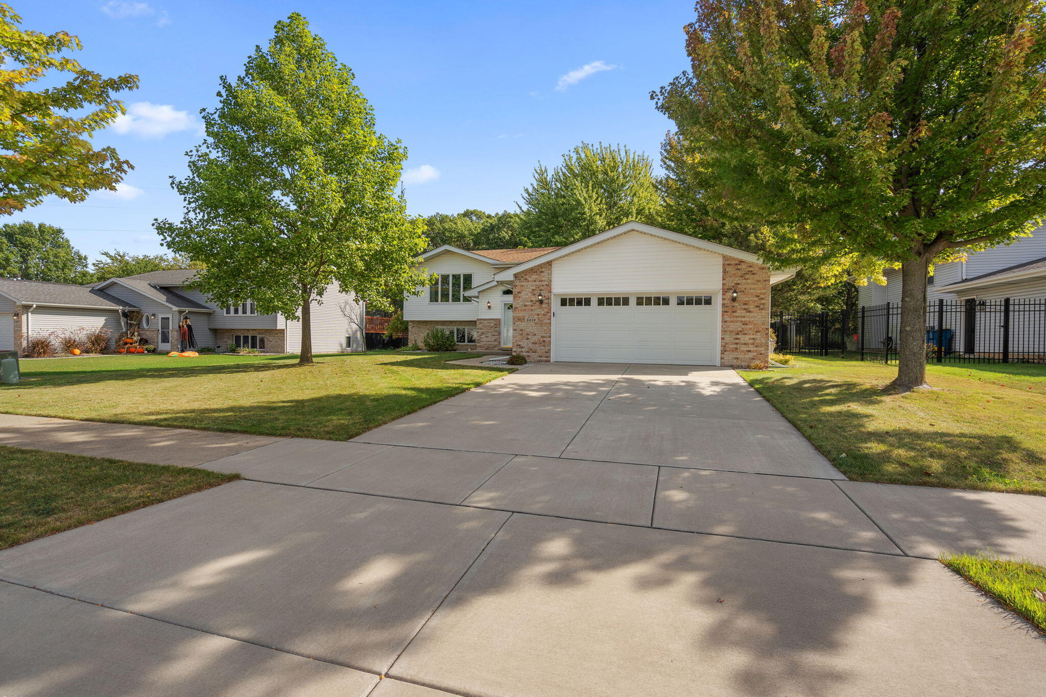 8849 Calhoun Place