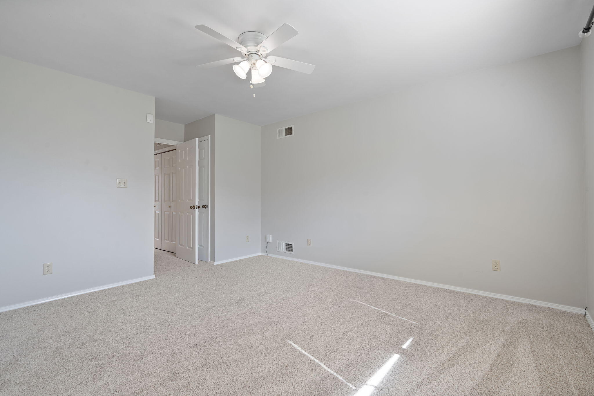 355 W Deerpath Drive W