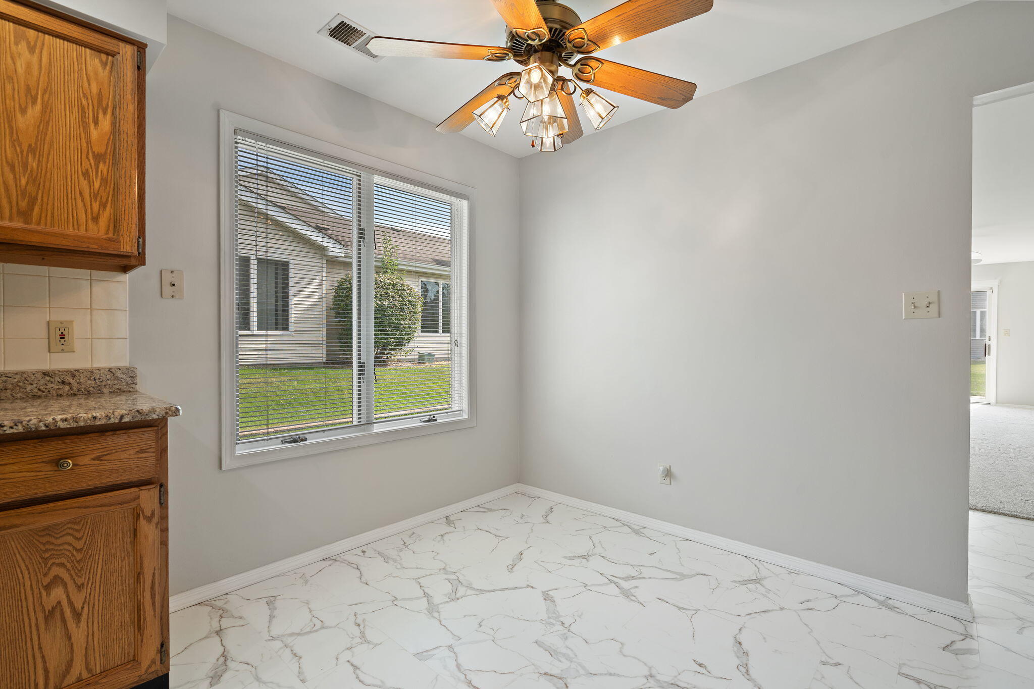 355 W Deerpath Drive W