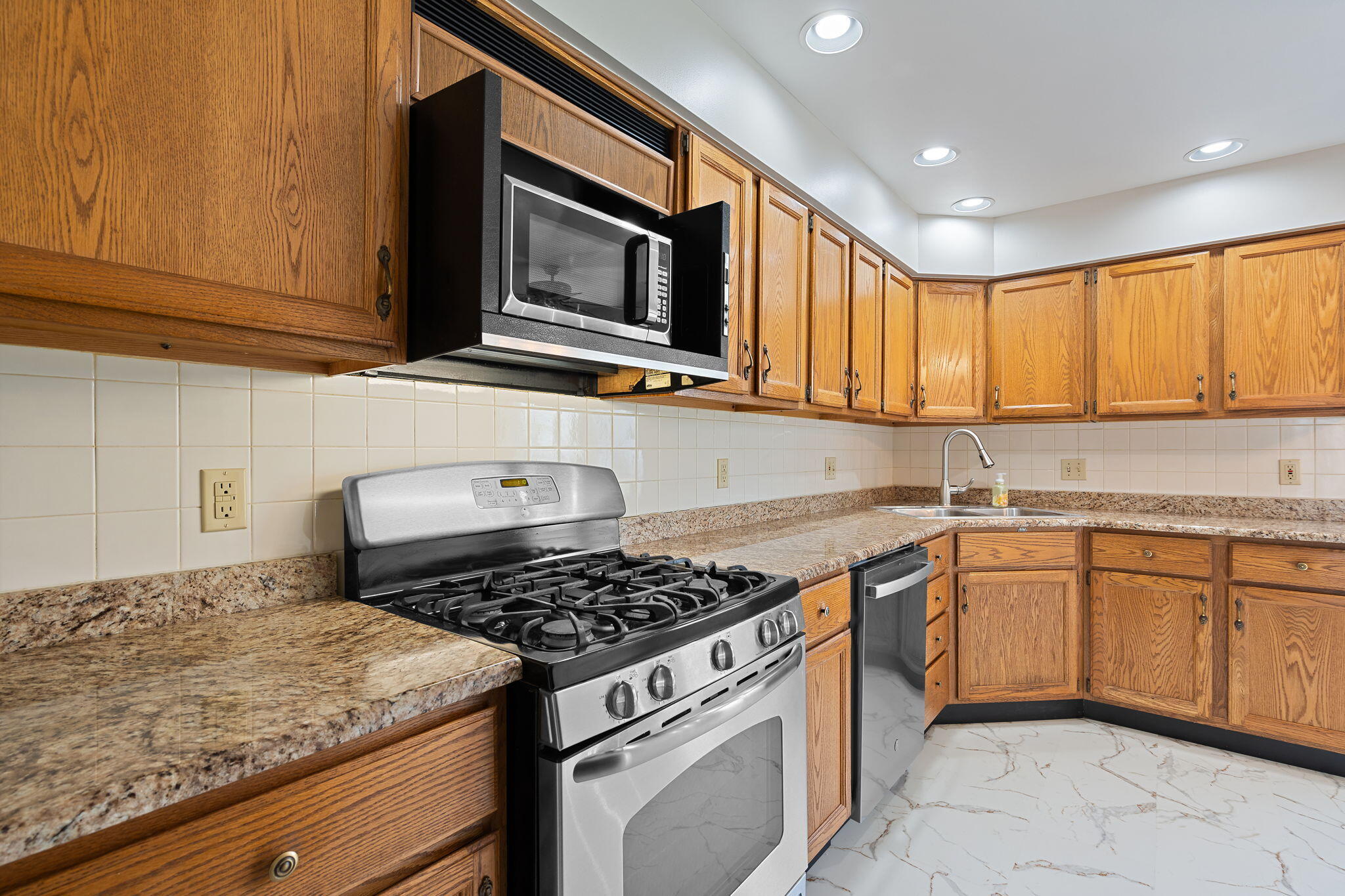 355 W Deerpath Drive W