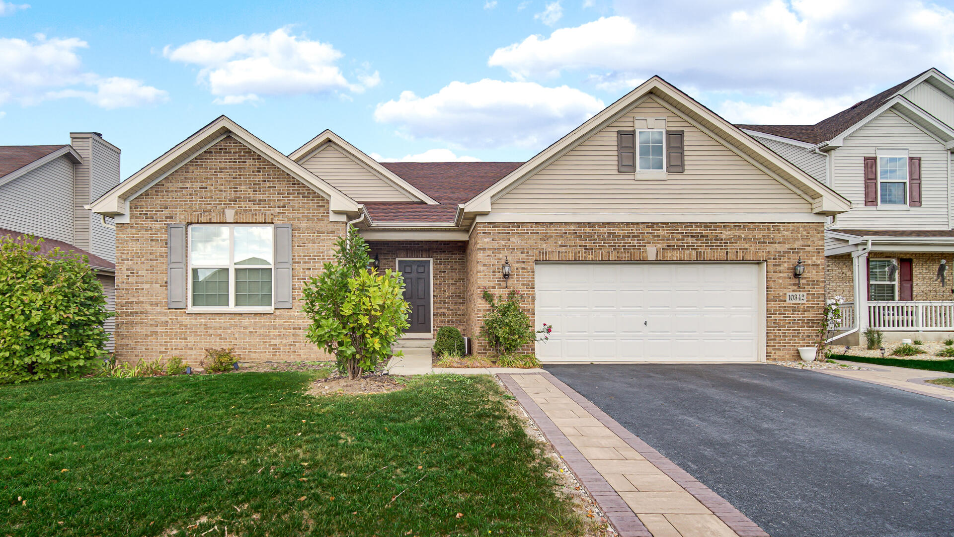 10342 Adler Cove