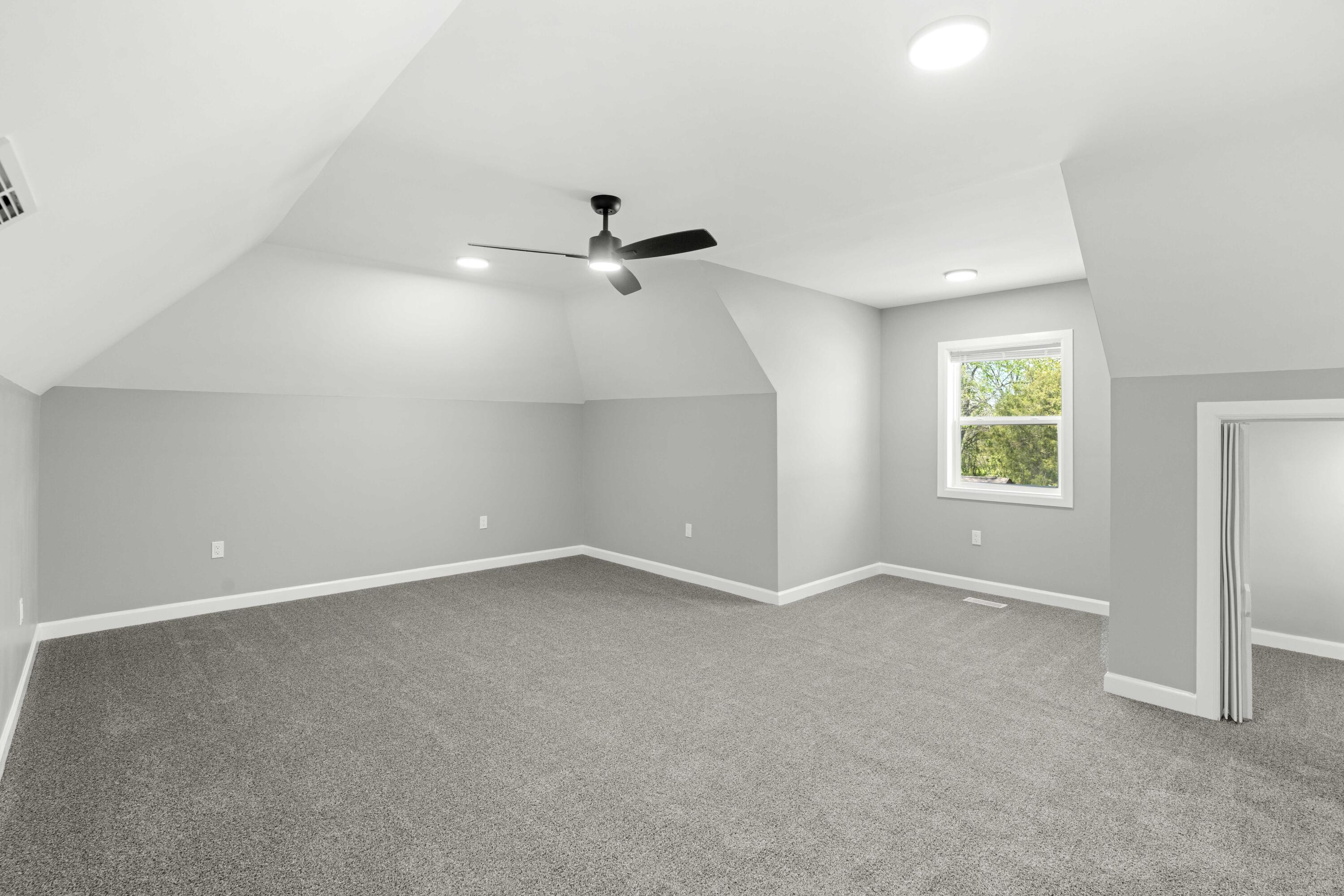 220 N Lake Park Avenue