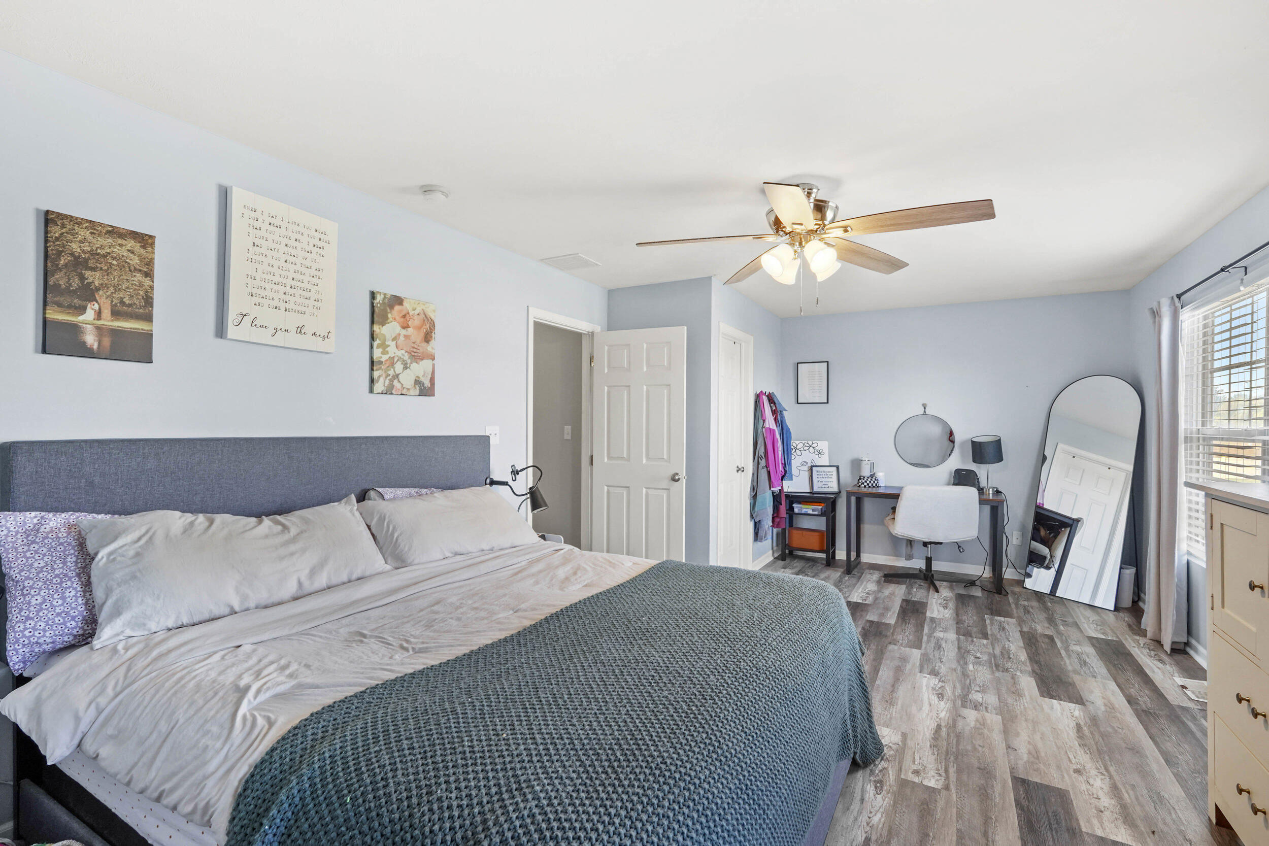 10421 Paramount Way