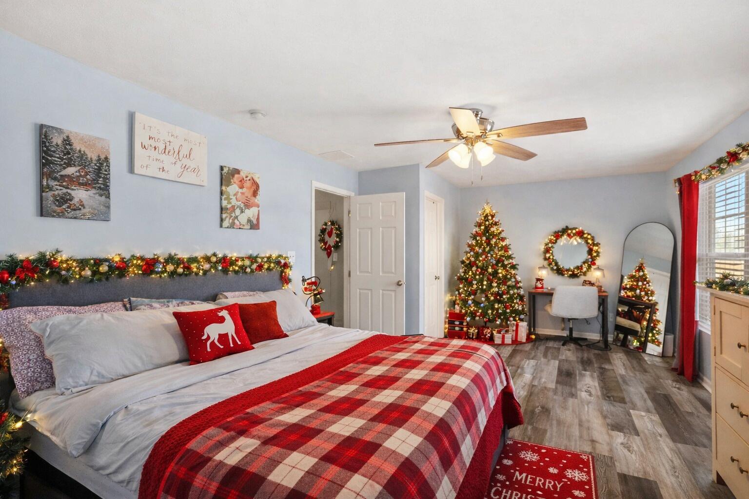 10421 Paramount Way